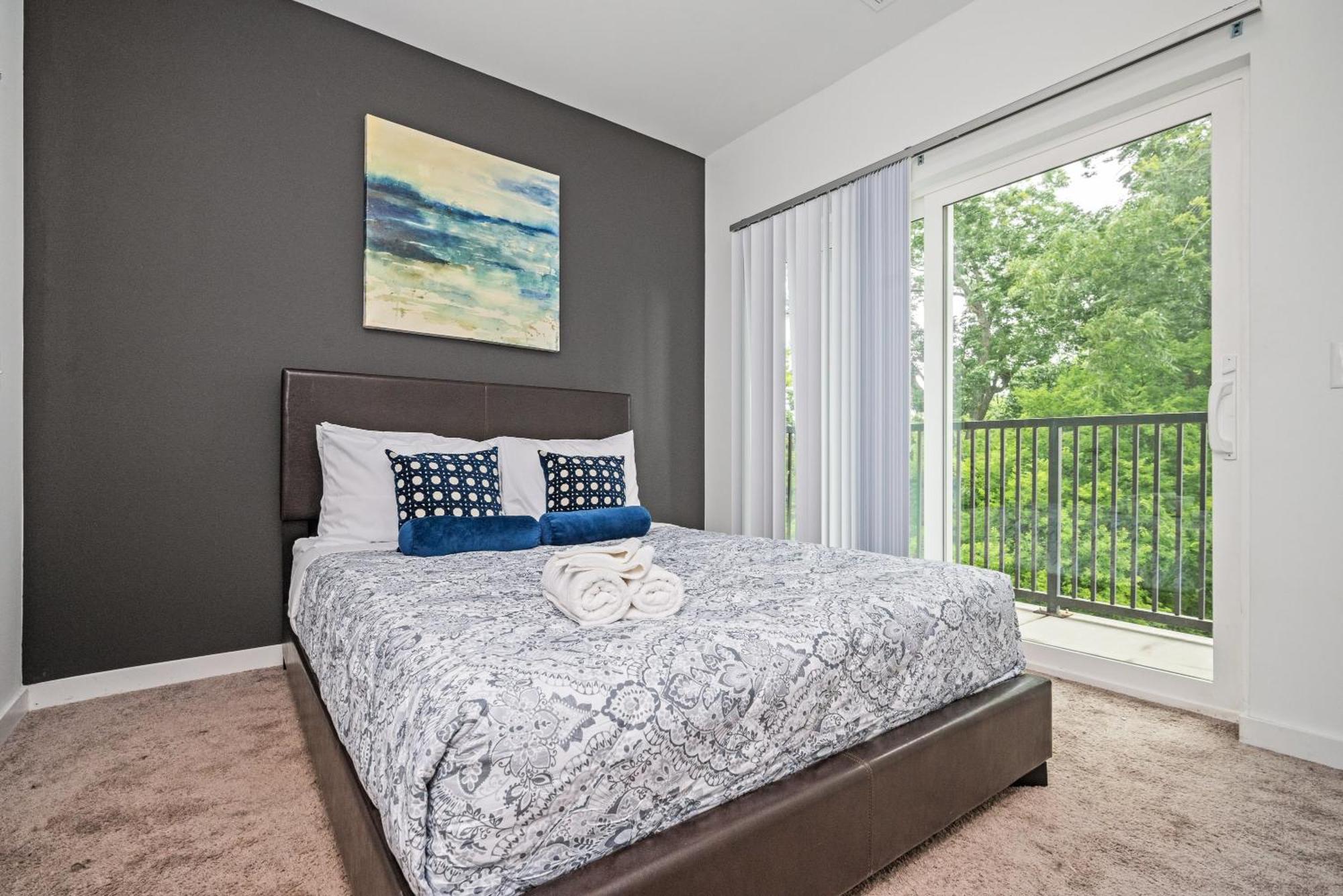 Luxury 1b1b With Balcony Downtown 542blvd Atlanta
