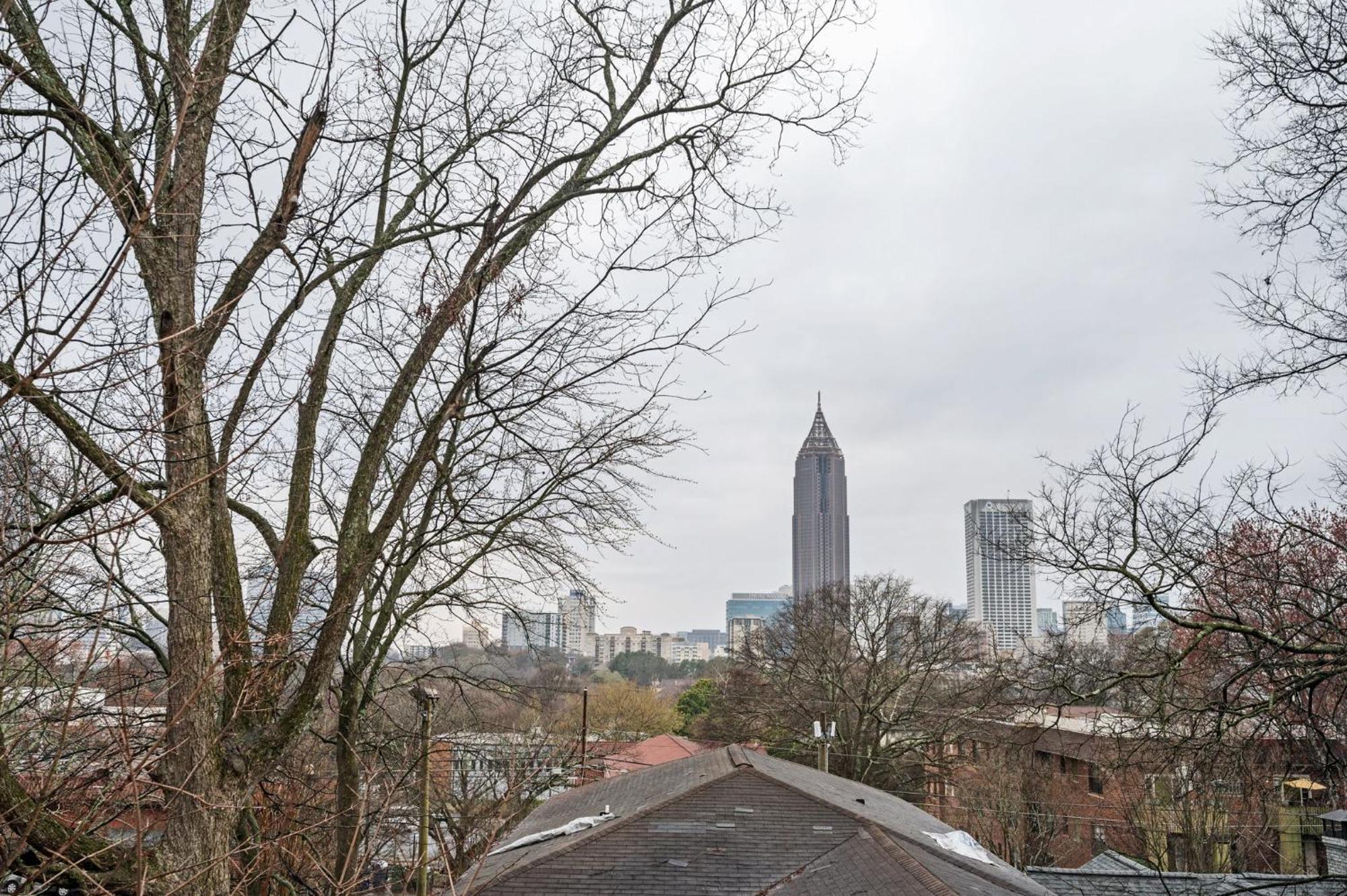 Holiday home Luxury 1b1b With Balcony Downtown 542blvd *