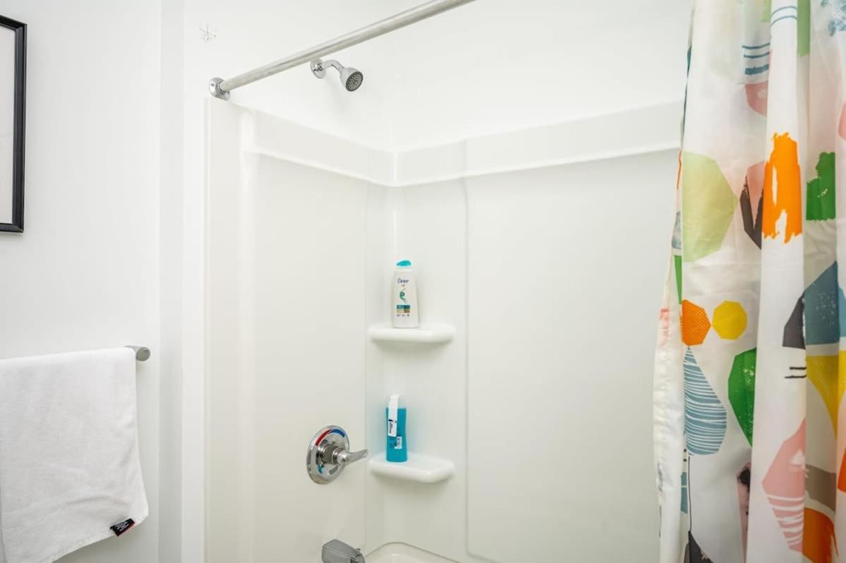 Luxe 1br With Balcony In Downtown 542blvd Apartment