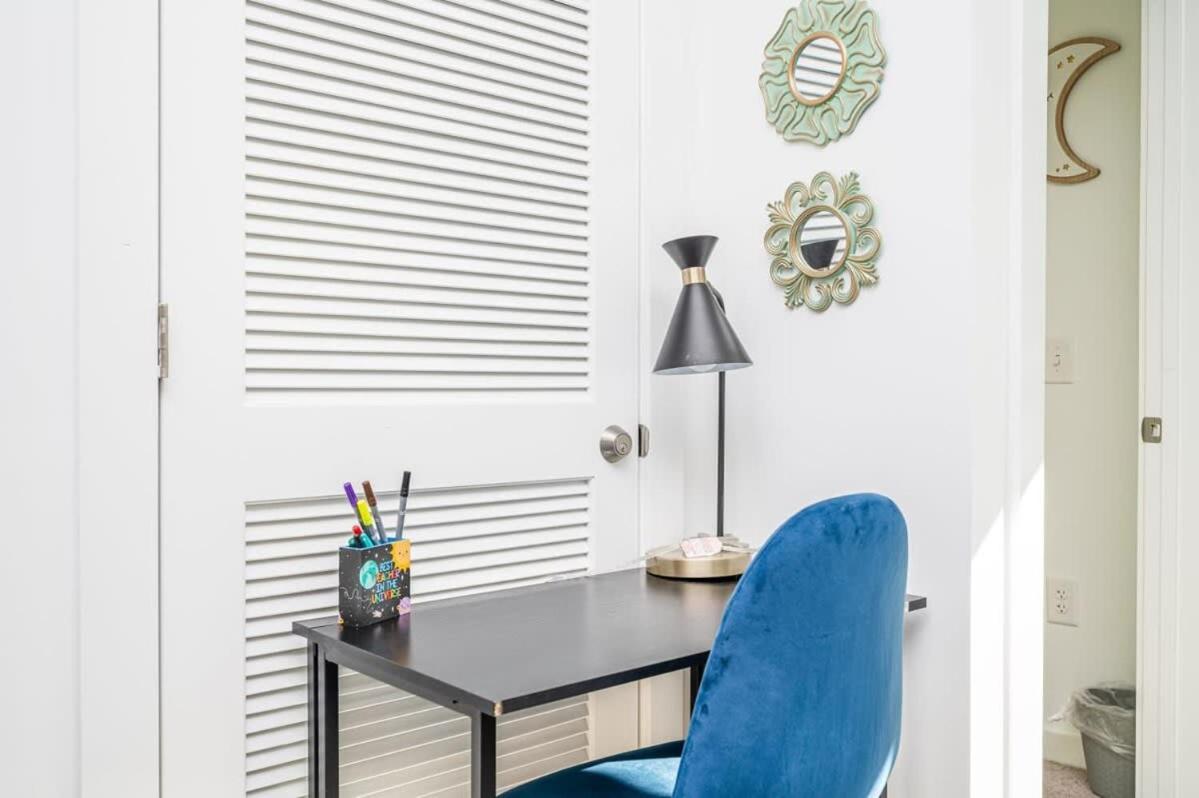 Luxe 1br With Balcony In Downtown 542blvd Apartment *