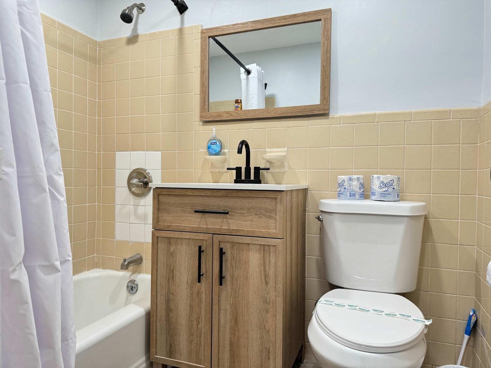 View Newly Renovated 5 Beds With Free Parking Lm406 * Atlanta