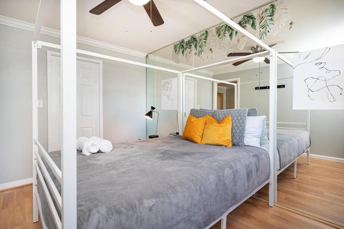 Downtown Stunning View Onsite Parking Lm1102 Holiday home *