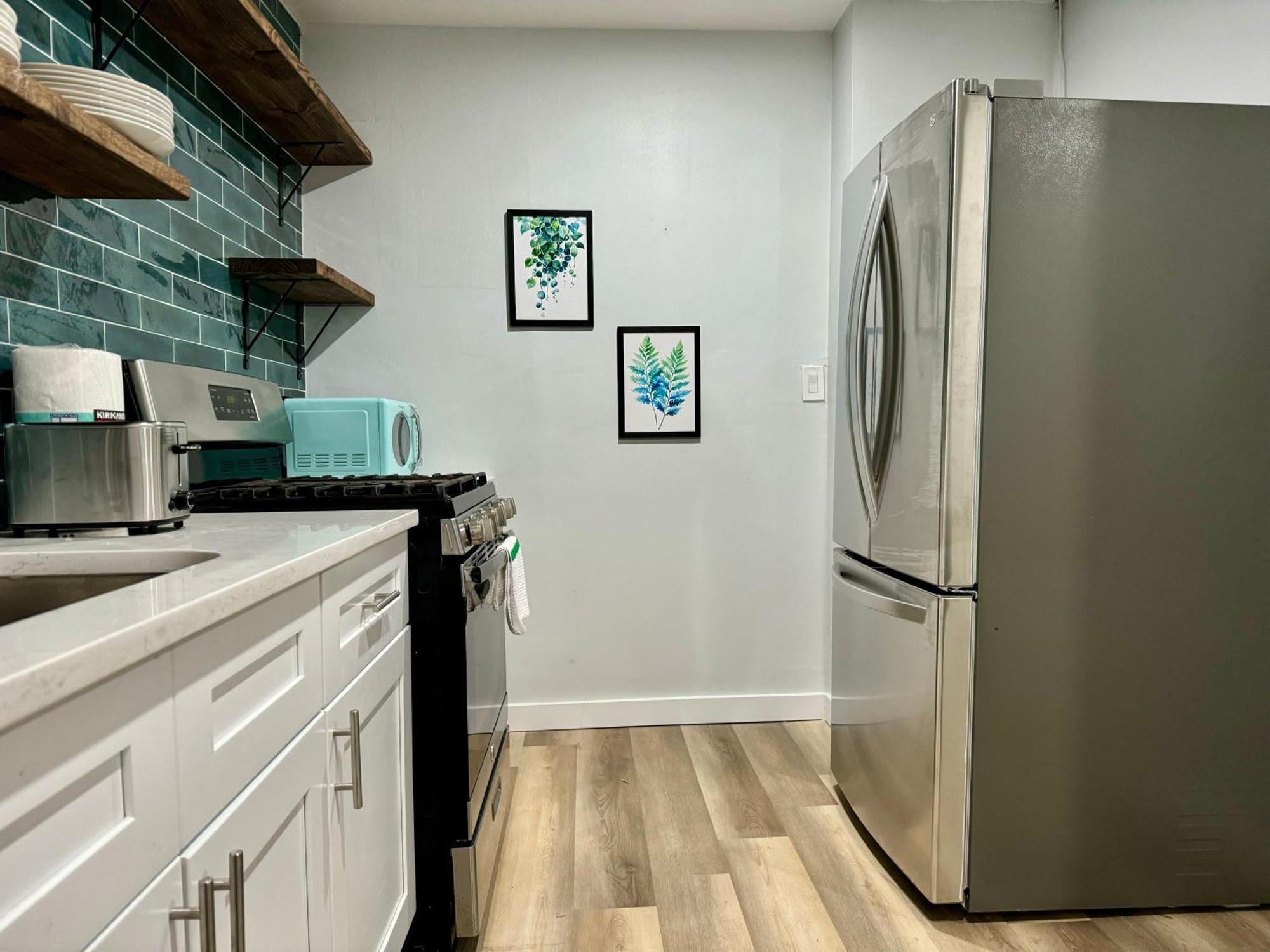 View Newly Renovated 3 Beds With Free Parking Lm909 Apartment