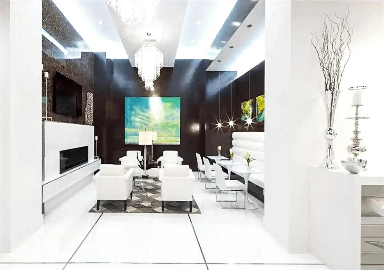 Apartment Skyline Luxe Penthouse, Floor, Balcony, Pool, Amazing View
