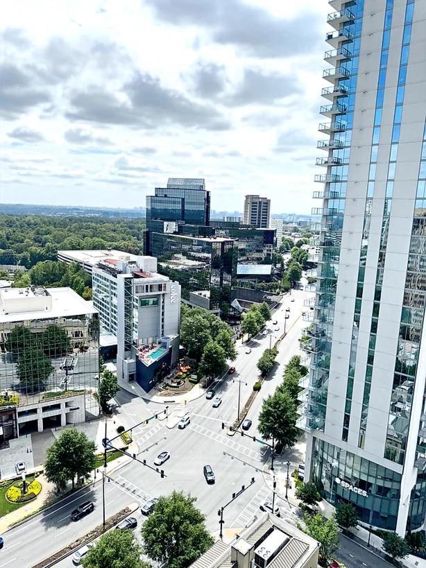 Skyline Retreat Penthouse, Floor, Year Round Pool, View! Atlanta