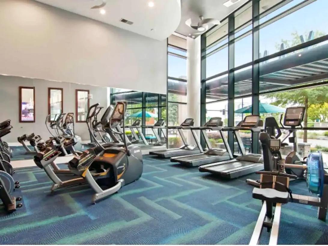 Skyline Retreat Penthouse, Floor, Year Round Pool, View!