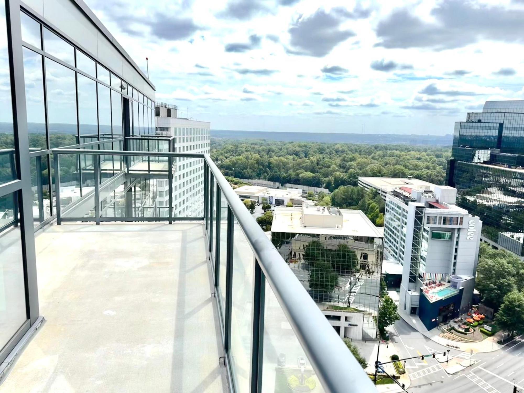 Skyline Retreat Penthouse, Floor, Year Round Pool, View! *