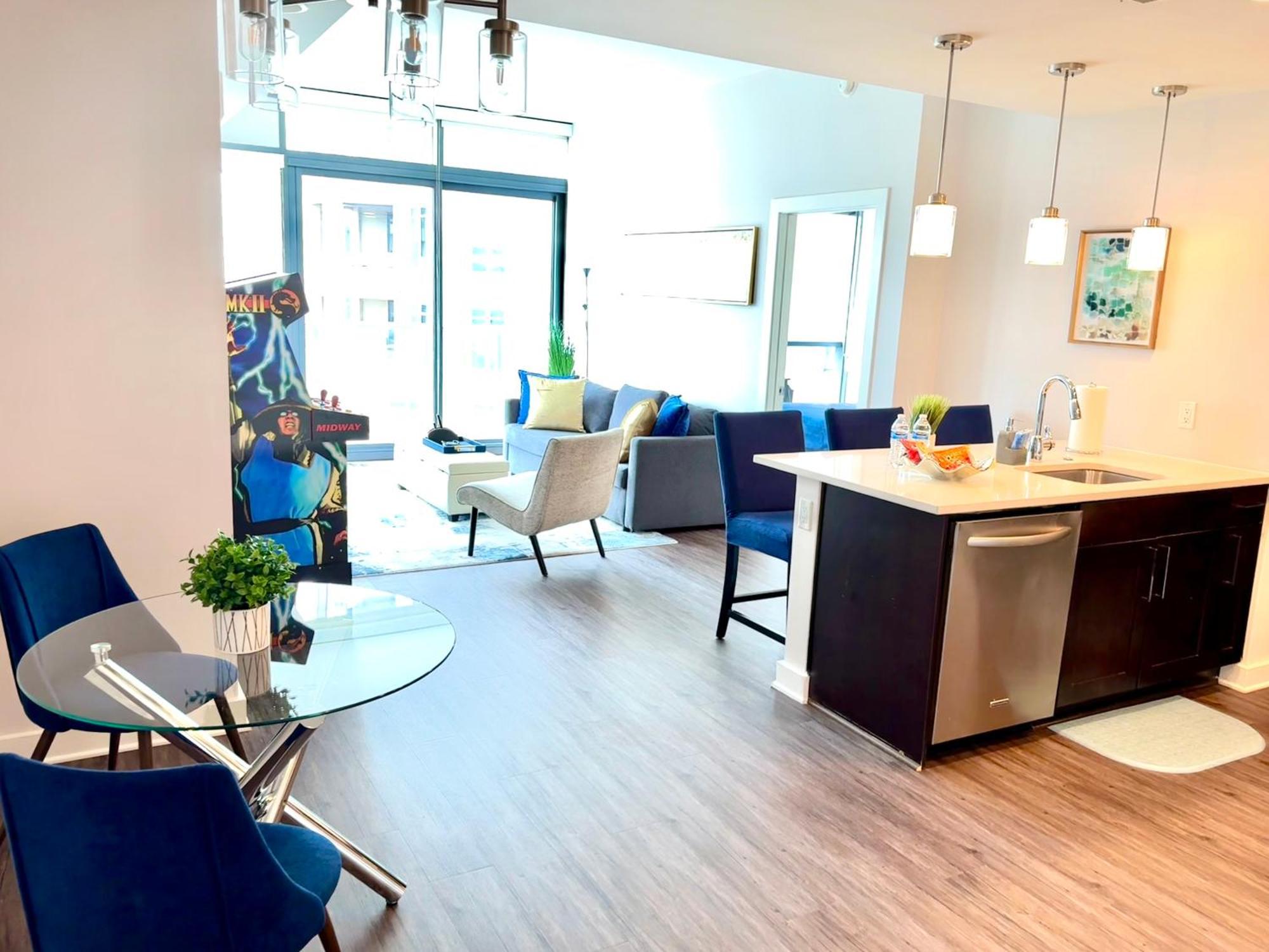 Skyline Retreat Penthouse, Floor, Year Round Pool, View! * Atlanta