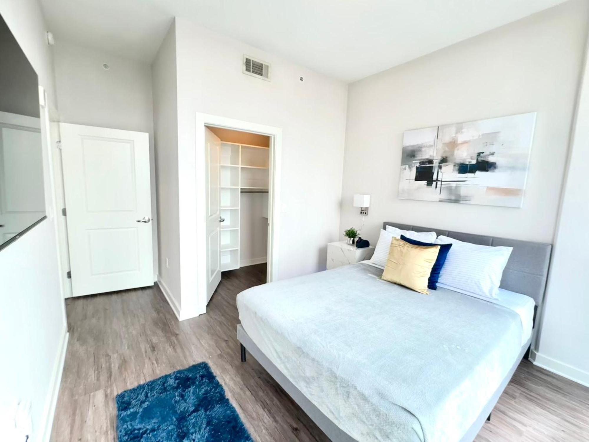 Skyline Retreat Penthouse, Floor, Year Round Pool, View! * Atlanta