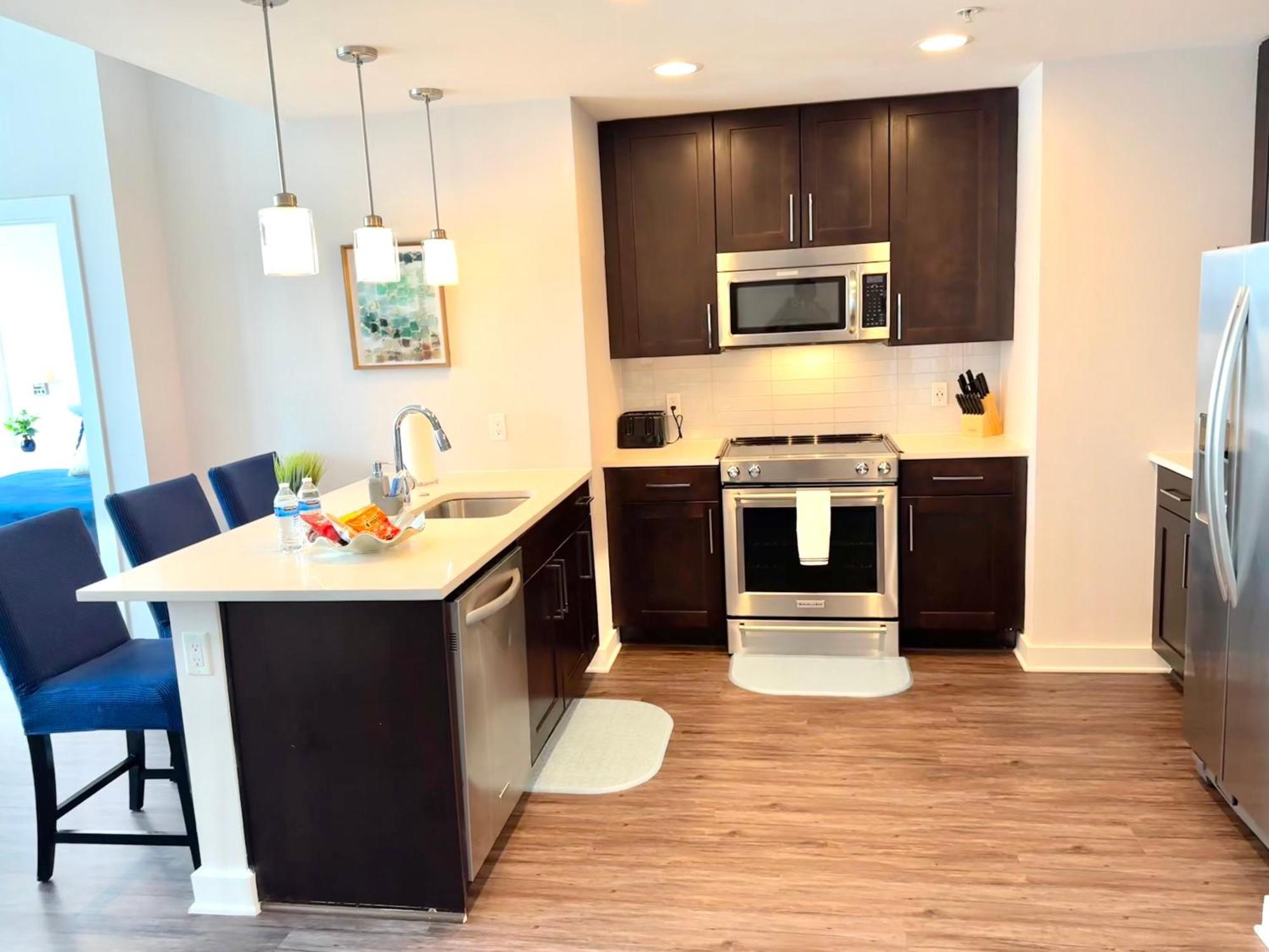 Skyline Retreat Penthouse, Floor, Year Round Pool, View! Atlanta