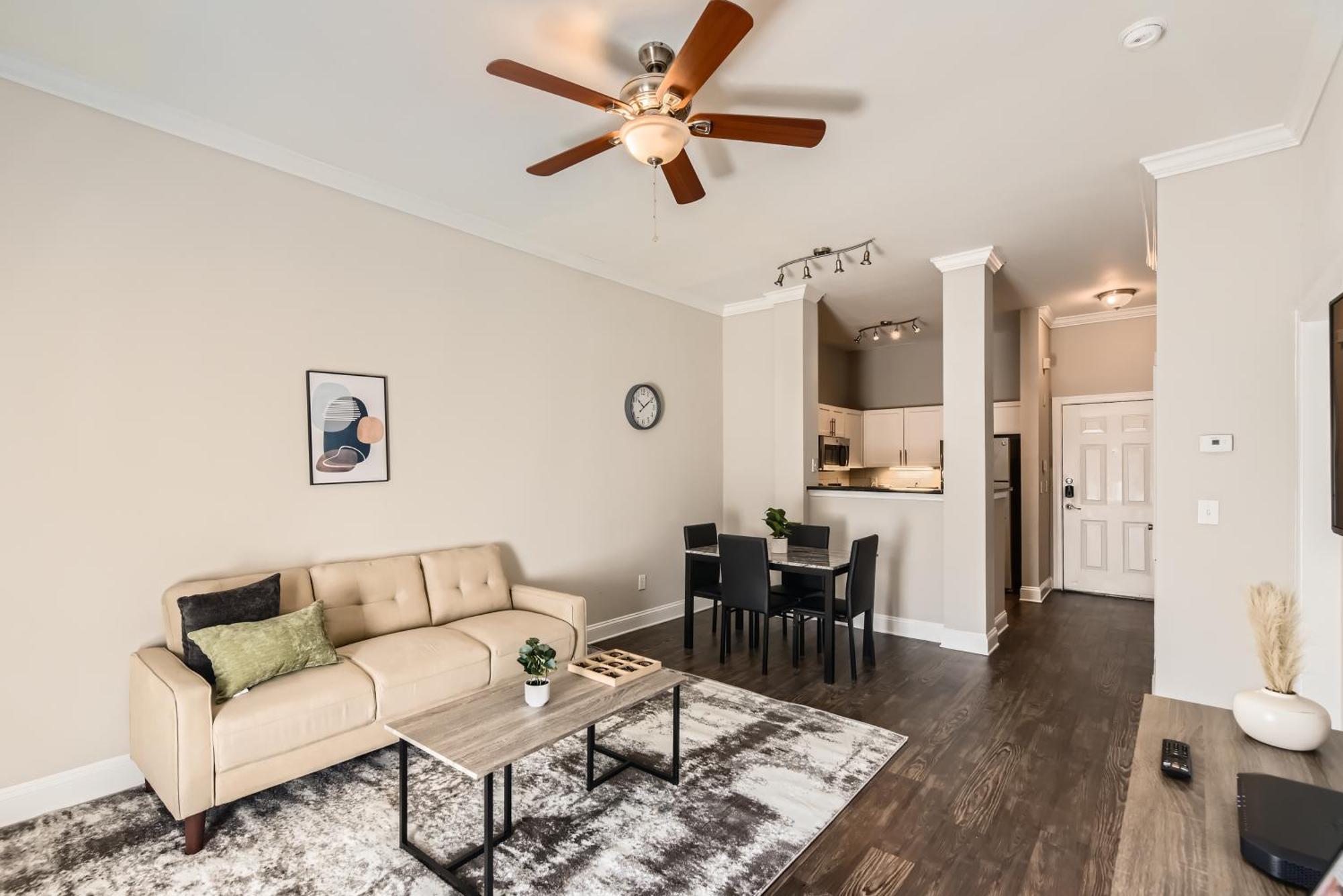 Apartment Crest At Midtown 4603 L 1 Bedroom 1 Bathroom *
