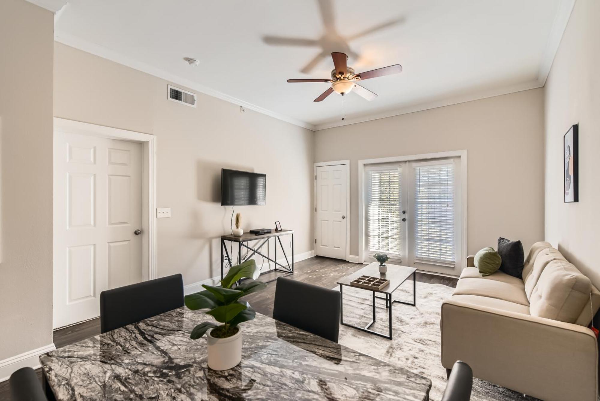 Apartment Crest At Midtown 4603 L 1 Bedroom 1 Bathroom
