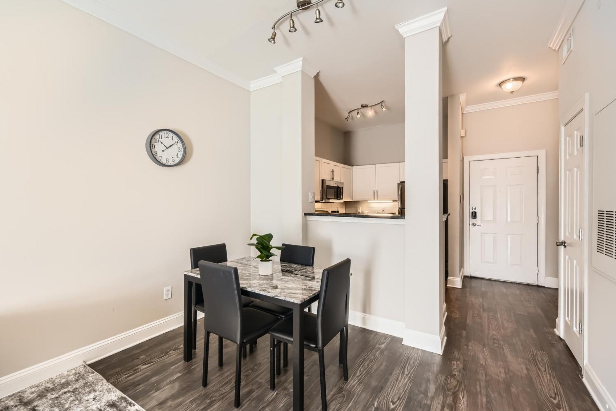 Crest At Midtown 4603 L 1 Bedroom 1 Bathroom Apartment *