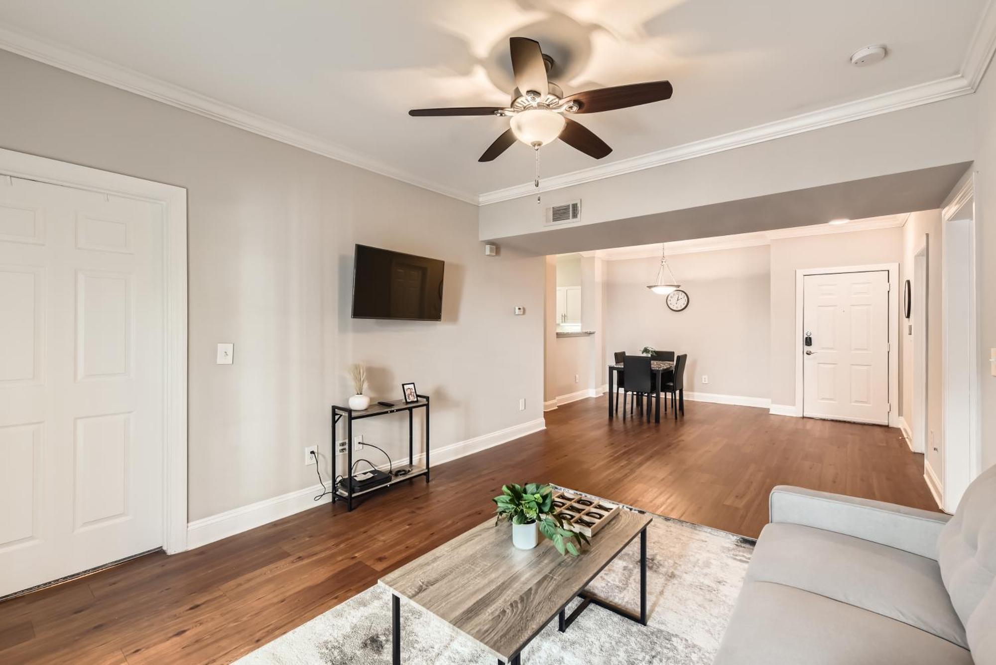 Apartment Crest At Midtown 1525 L 2 Bedroom 2 Bath