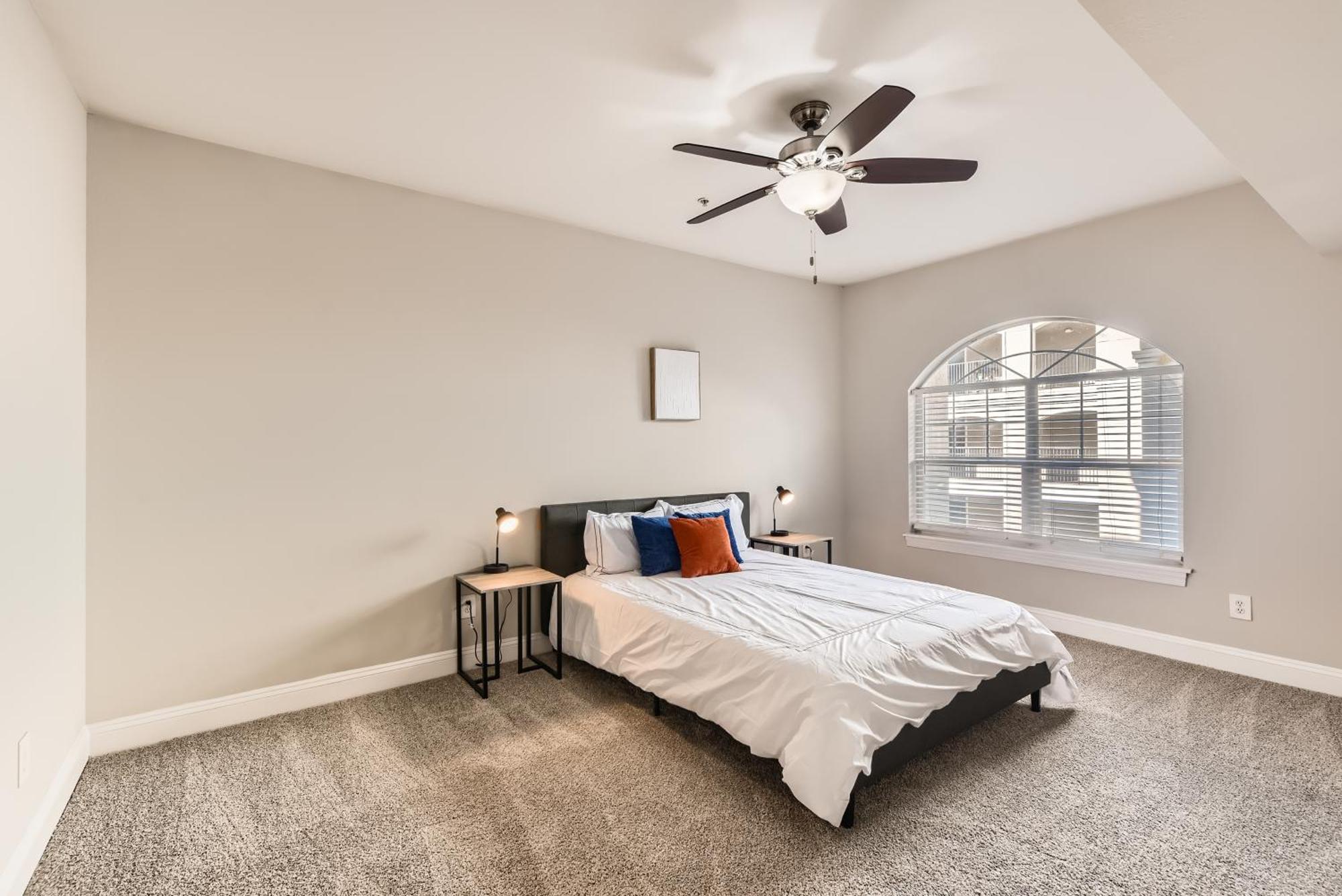 Apartment Crest At Midtown 1525 L 2 Bedroom 2 Bath