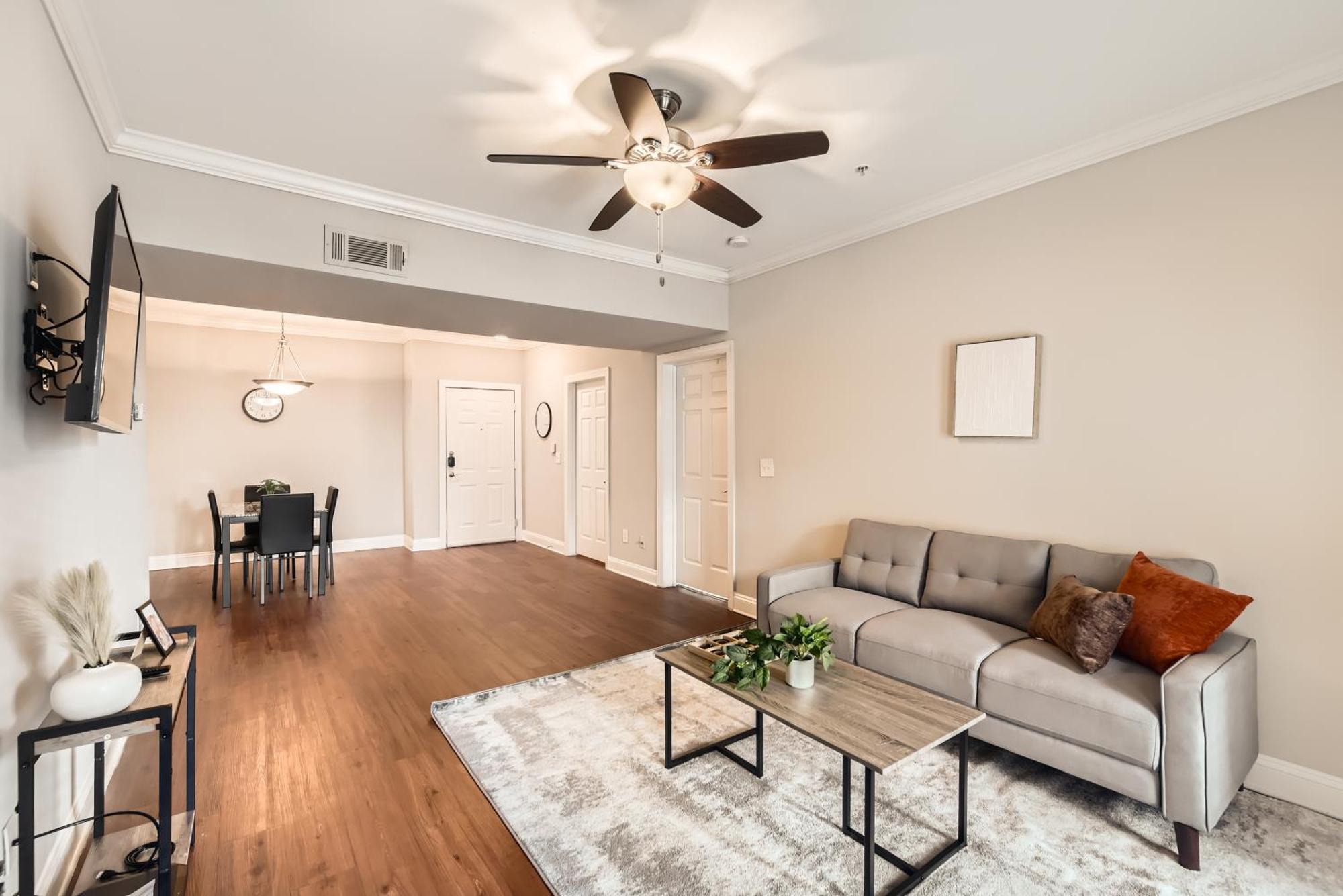 Crest At Midtown 1525 L 2 Bedroom 2 Bath *