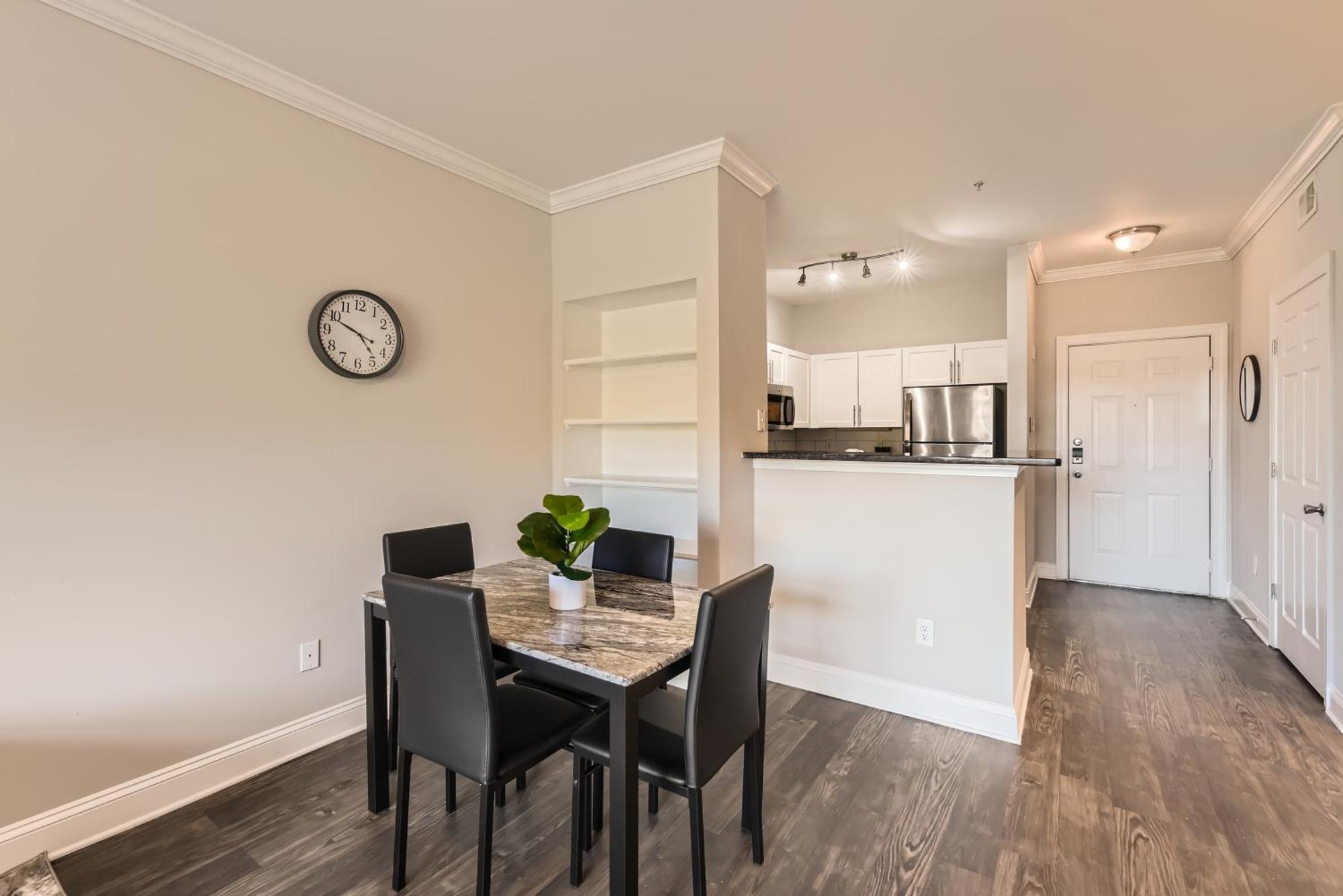 Apartment Crest At Midtown 1413 L 1 Bedroom 1 Bathroom Atlanta