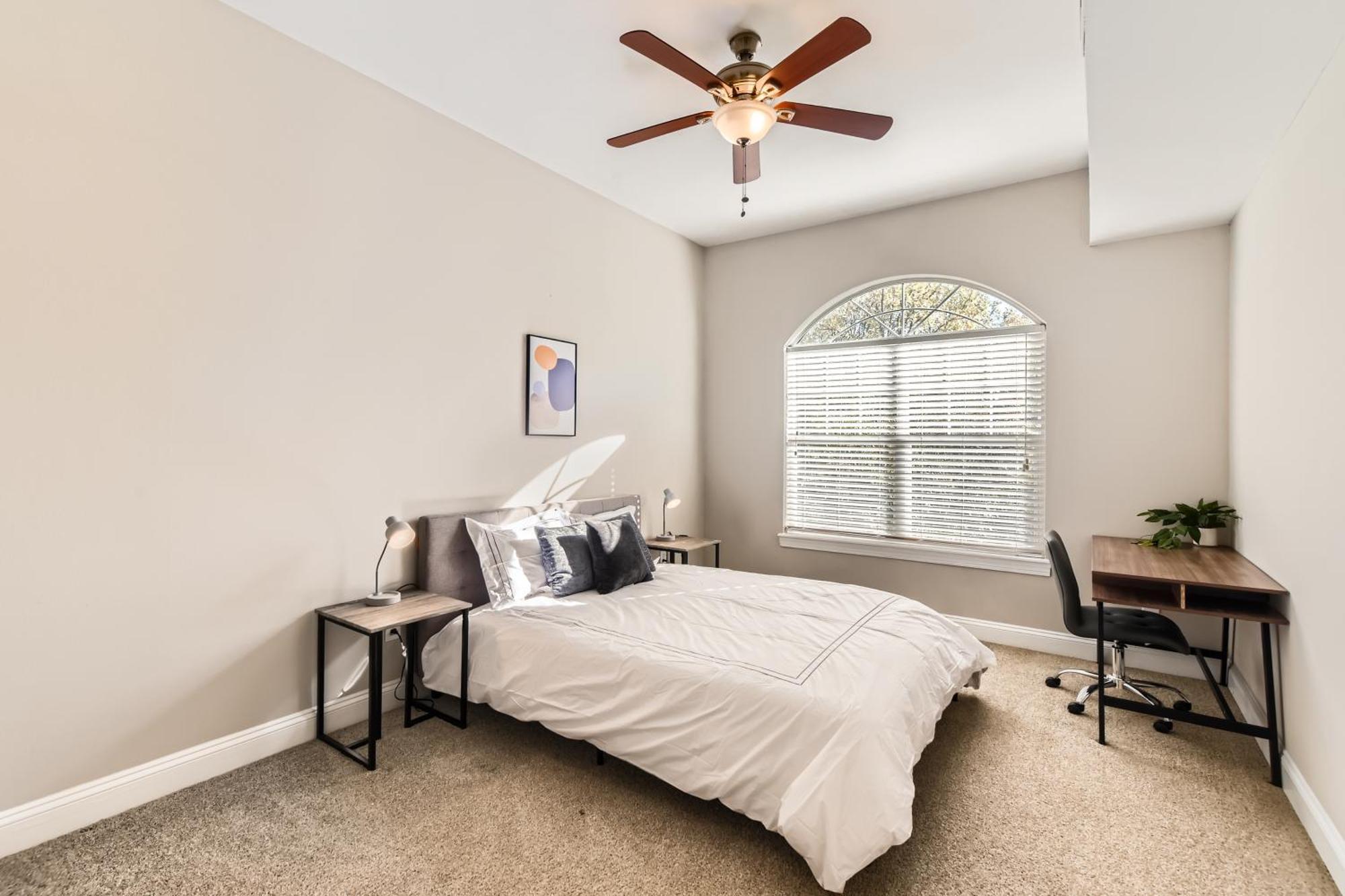 Crest At Midtown 4603 L 1 Bedroom 1 Bathroom Apartment