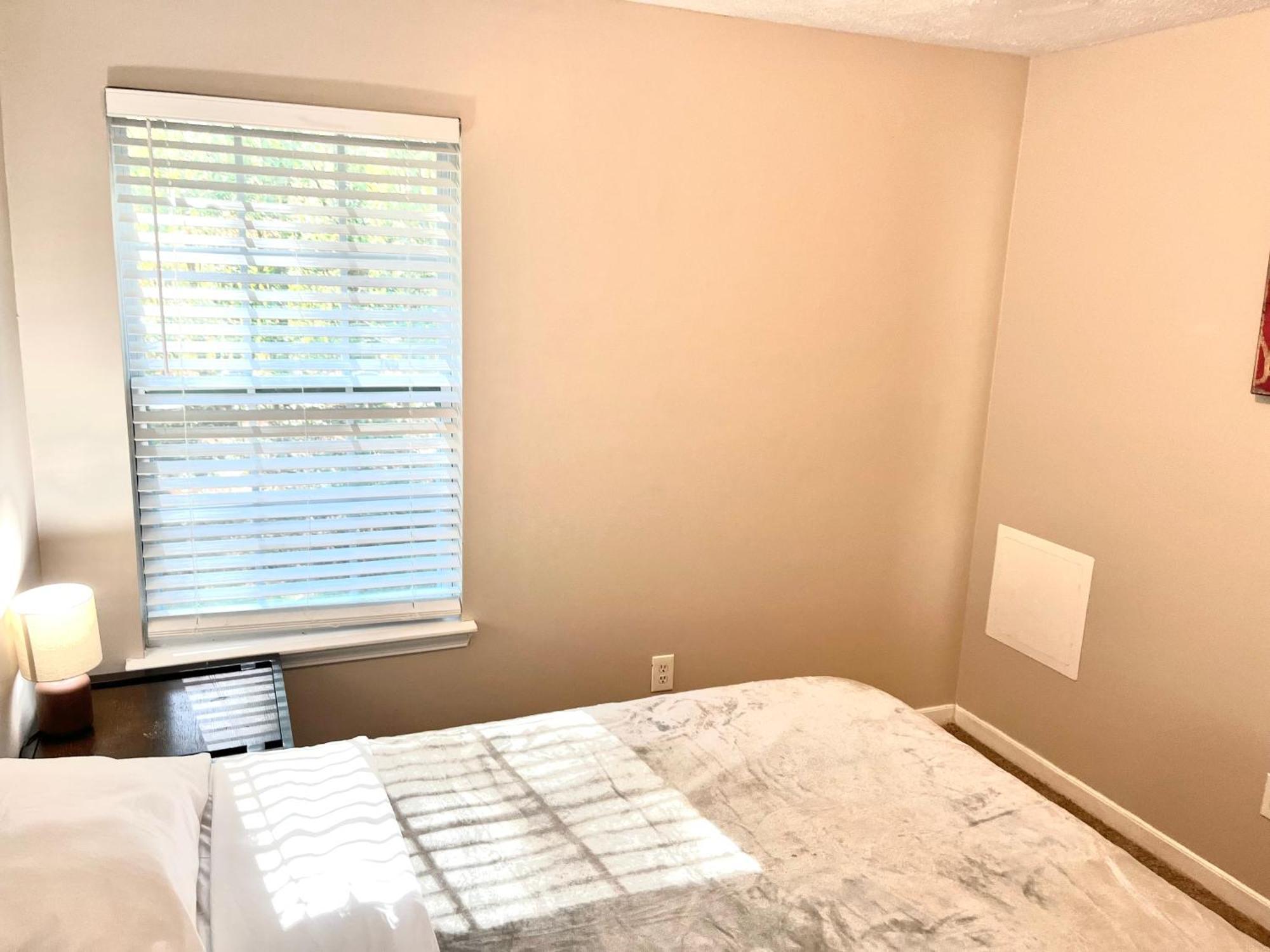 Rooms By Month Atlanta *
