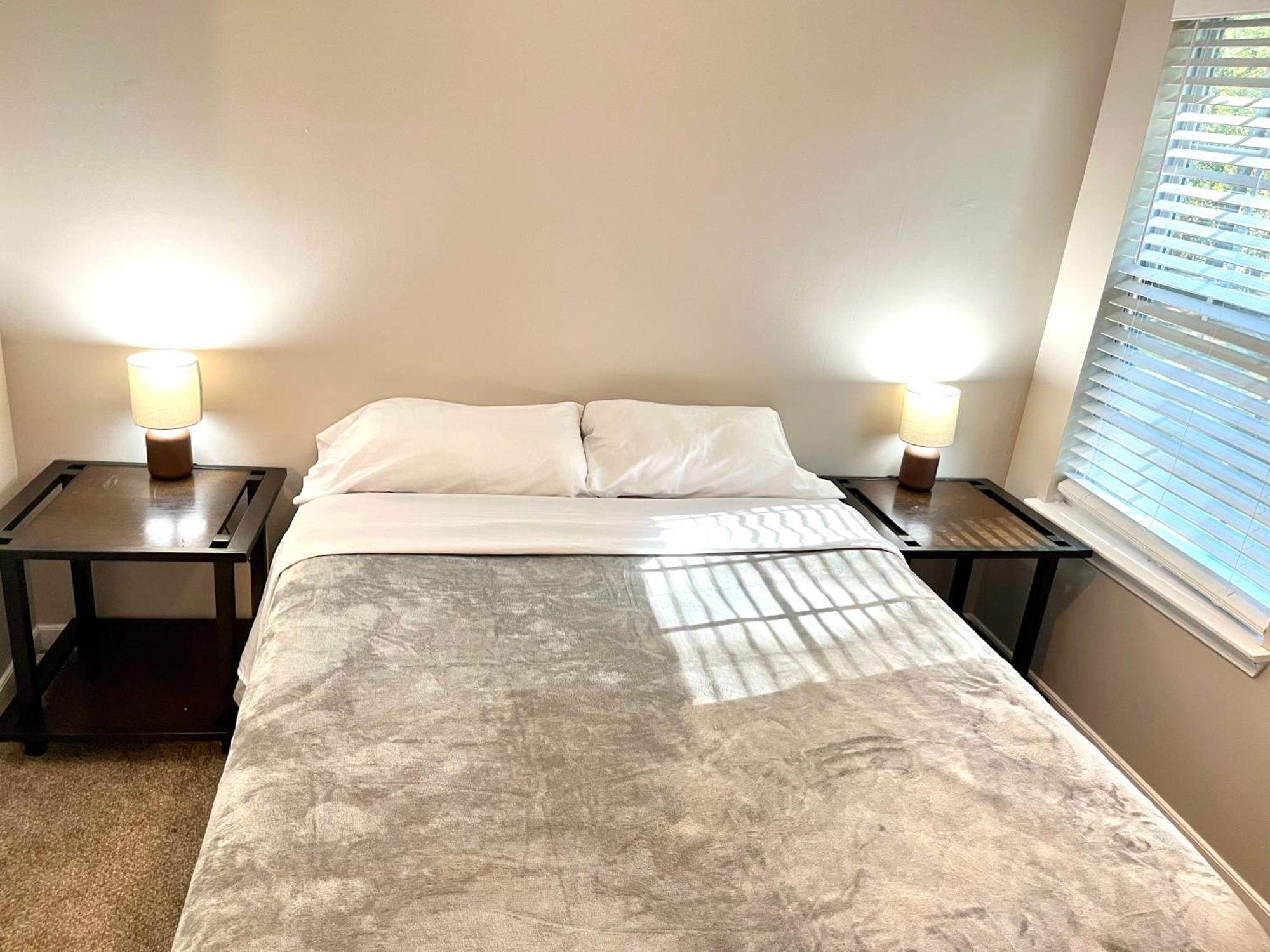 Rooms By Month Atlanta *