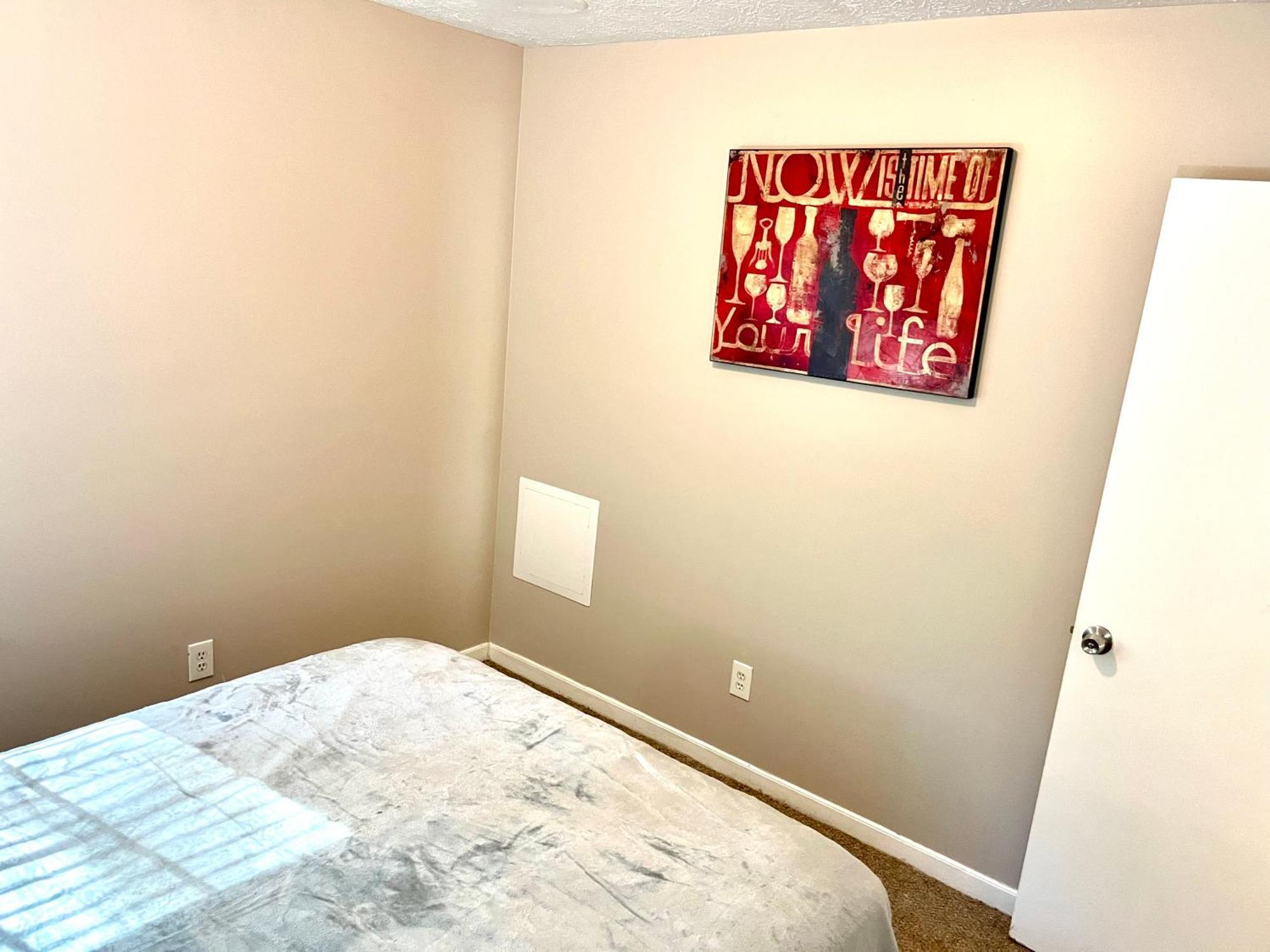 Rooms By Month Atlanta