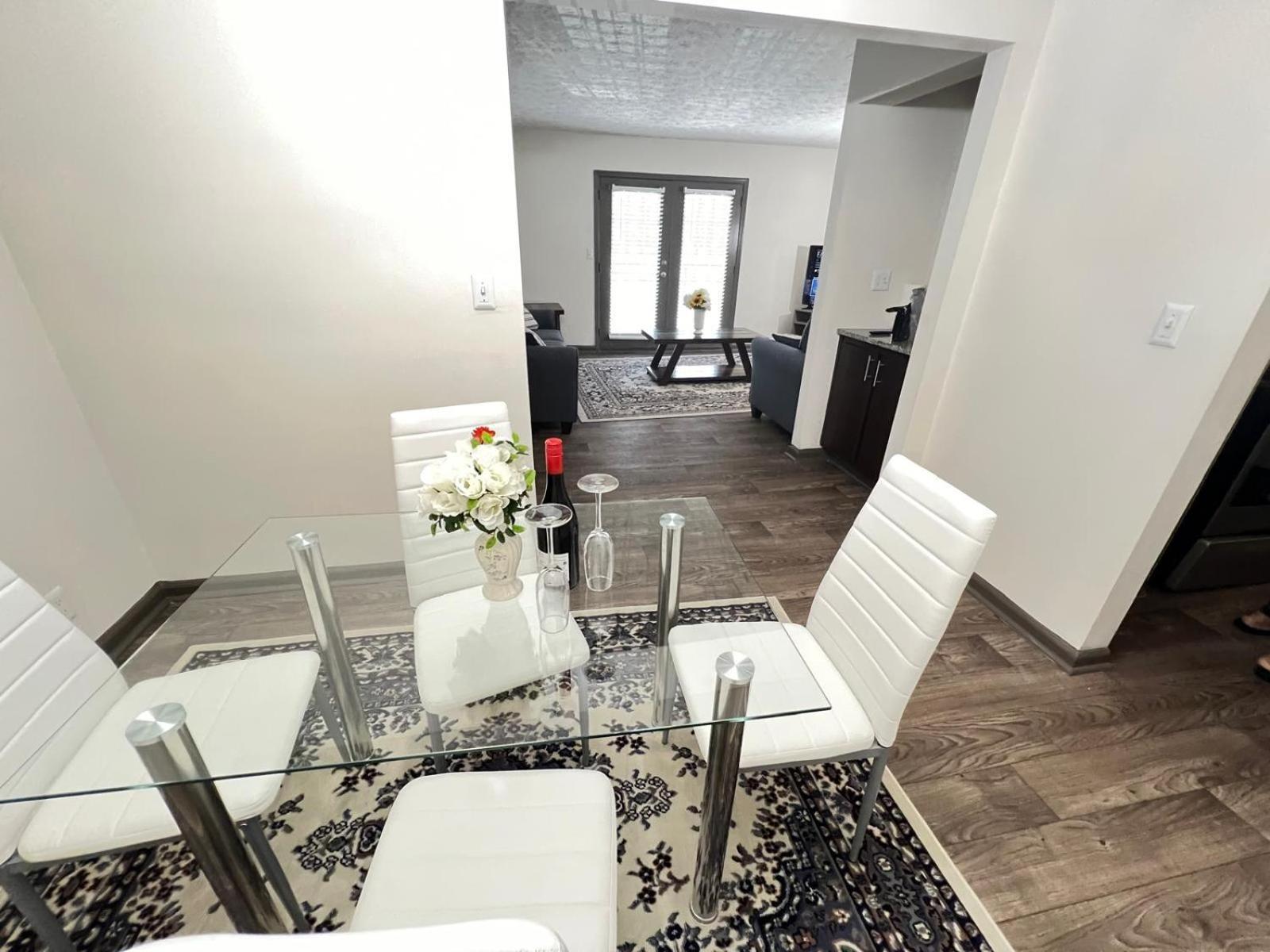 Entire Cozy 2-bedroom In Apartment