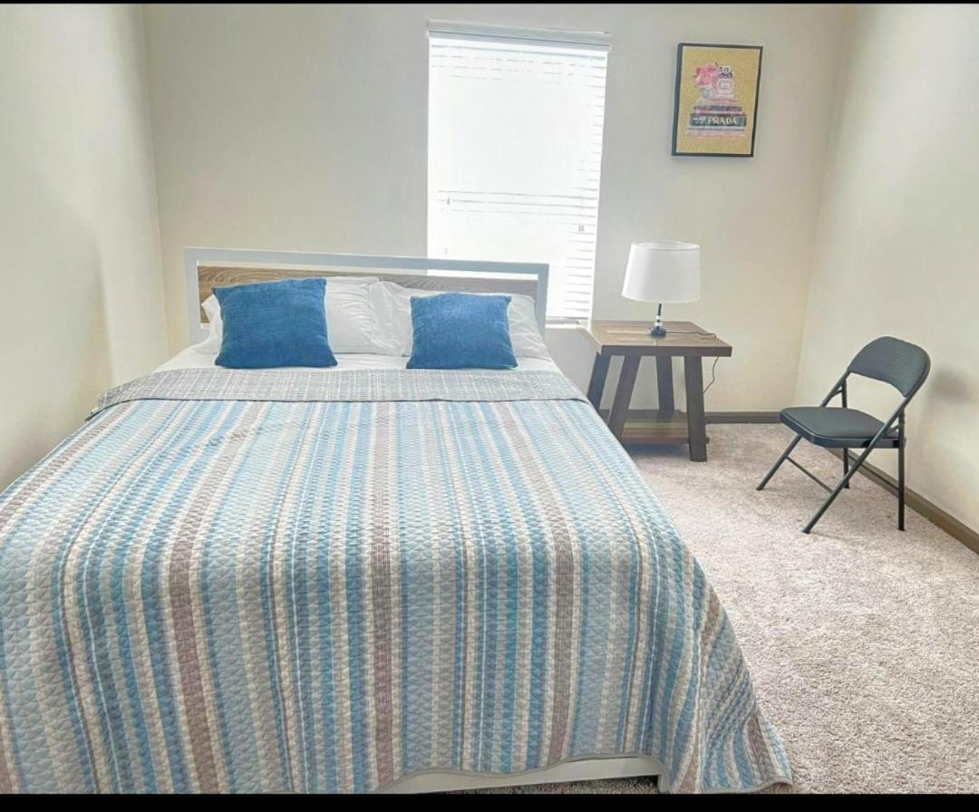 Entire Cozy 2-bedroom In *