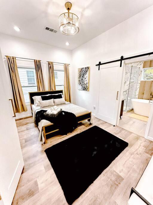 The Black Bungalow-mins To Mercedes Benz Stadium Holiday home Atlanta