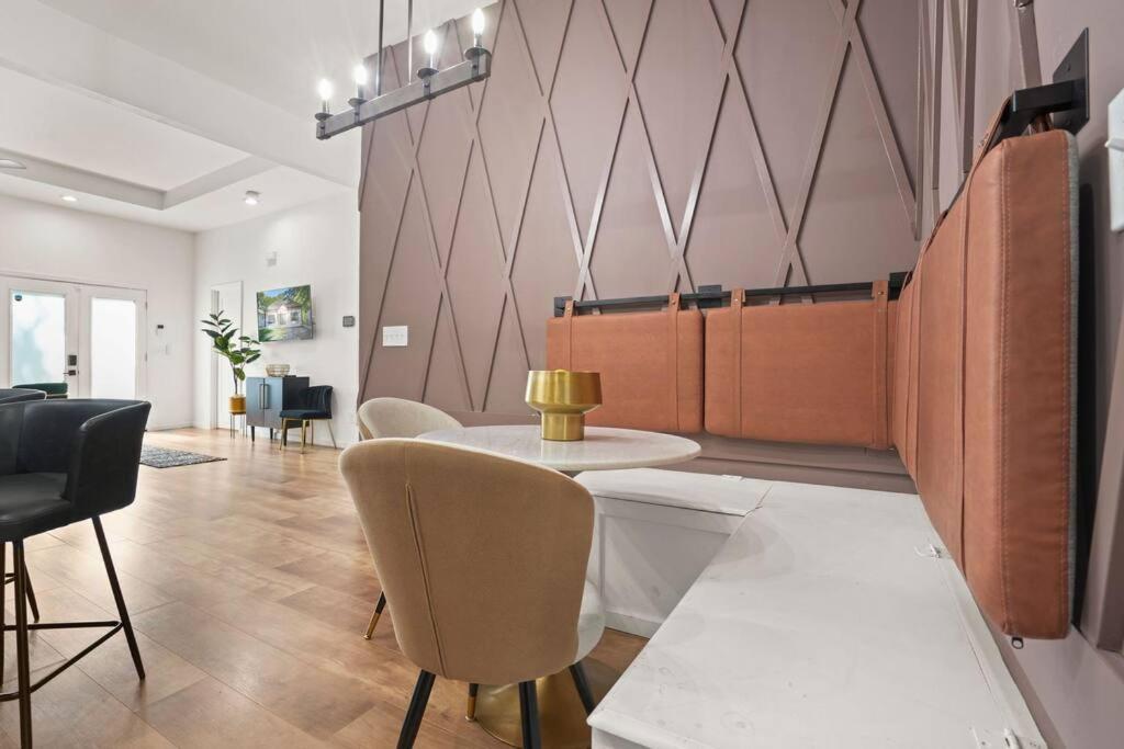 The Black Bungalow-mins To Mercedes Benz Stadium Holiday home