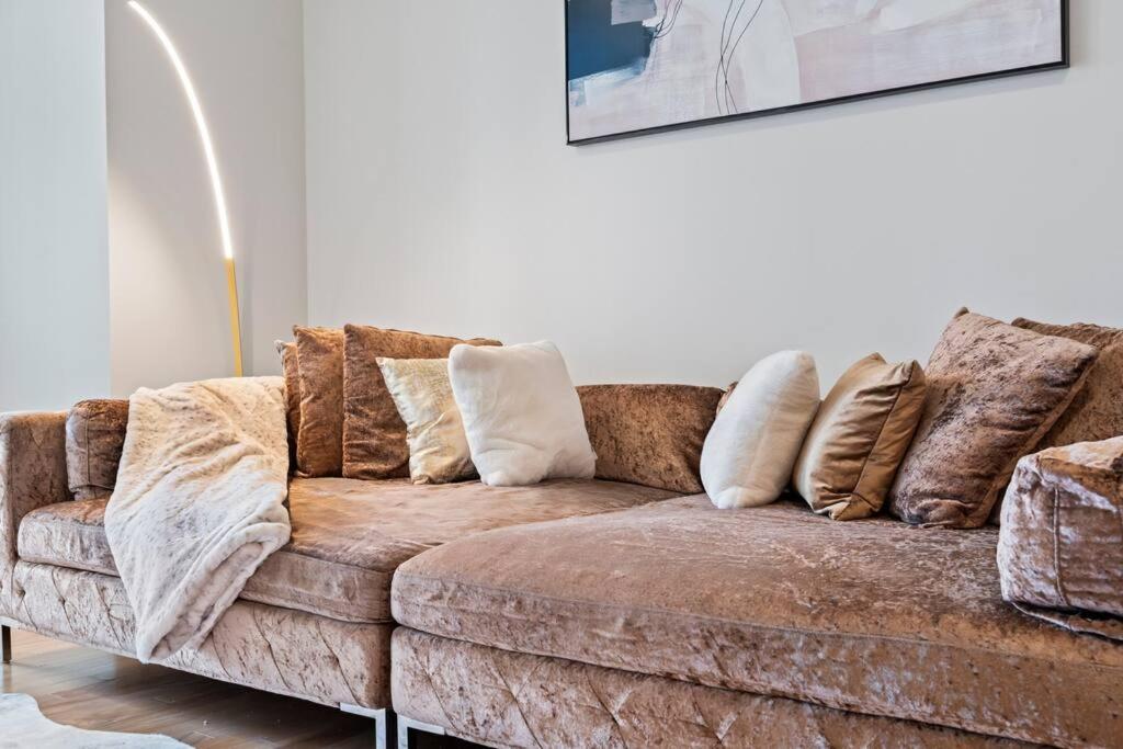 Apartment New! Luxury Champagne Towers Kingbed Freeparking