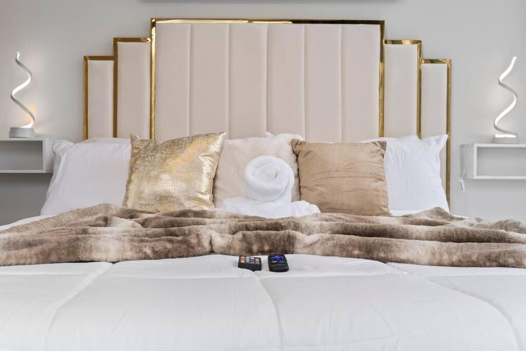 New! Luxury Champagne Towers Kingbed Freeparking Apartment *