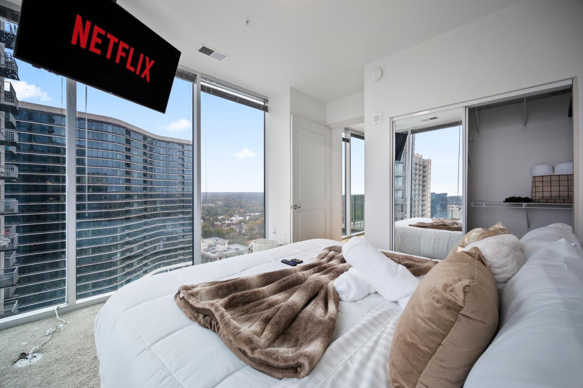 New! Luxury Champagne Towers Kingbed Freeparking Atlanta