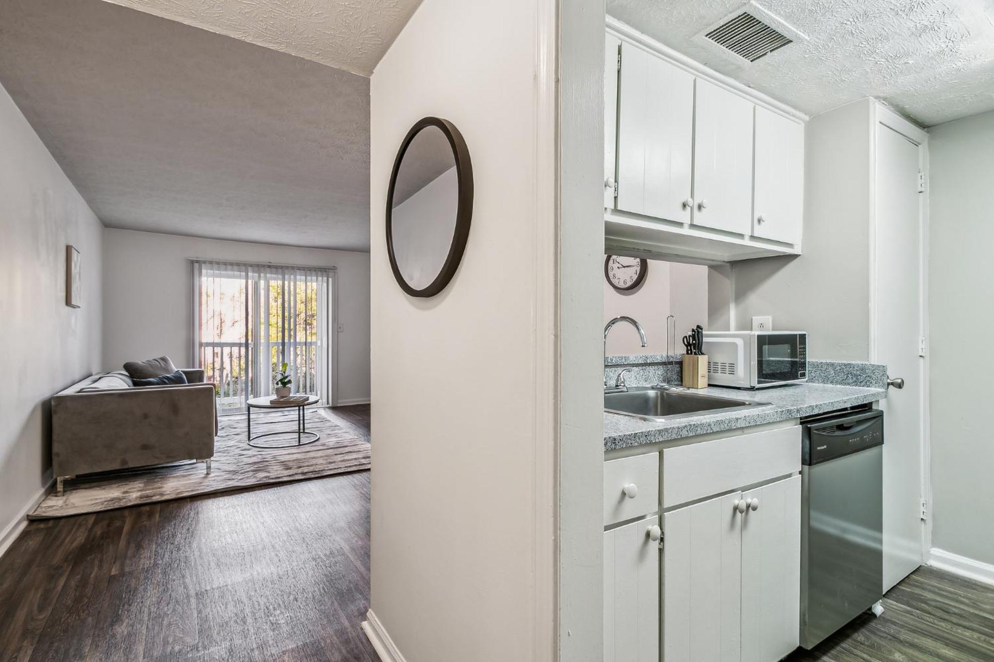 Halsten At Vinings 3006 Spacious 1 Bed 1 Bath *