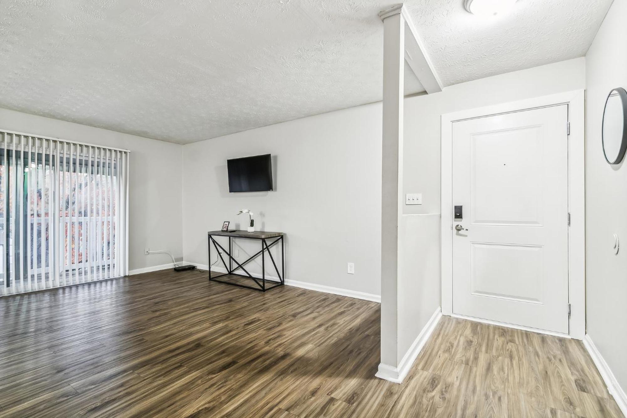 Halsten At Vinings 4603 Spacious 2 Bed 15 Bath Apartment