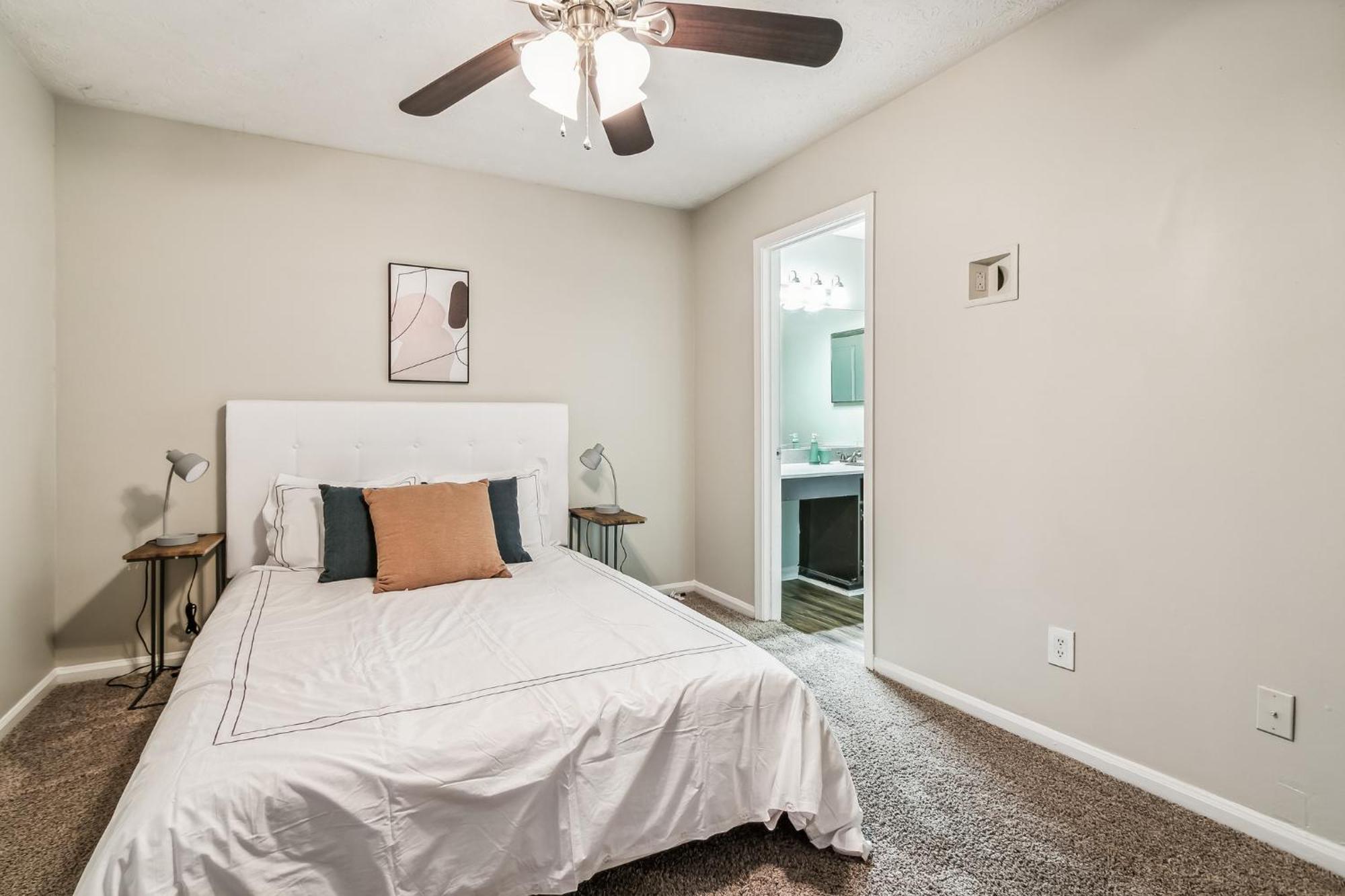 Halsten At Vinings 4603 Spacious 2 Bed 15 Bath *