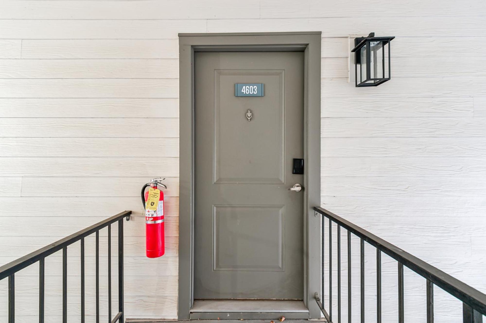 Halsten At Vinings 4603 Spacious 2 Bed 15 Bath Apartment *