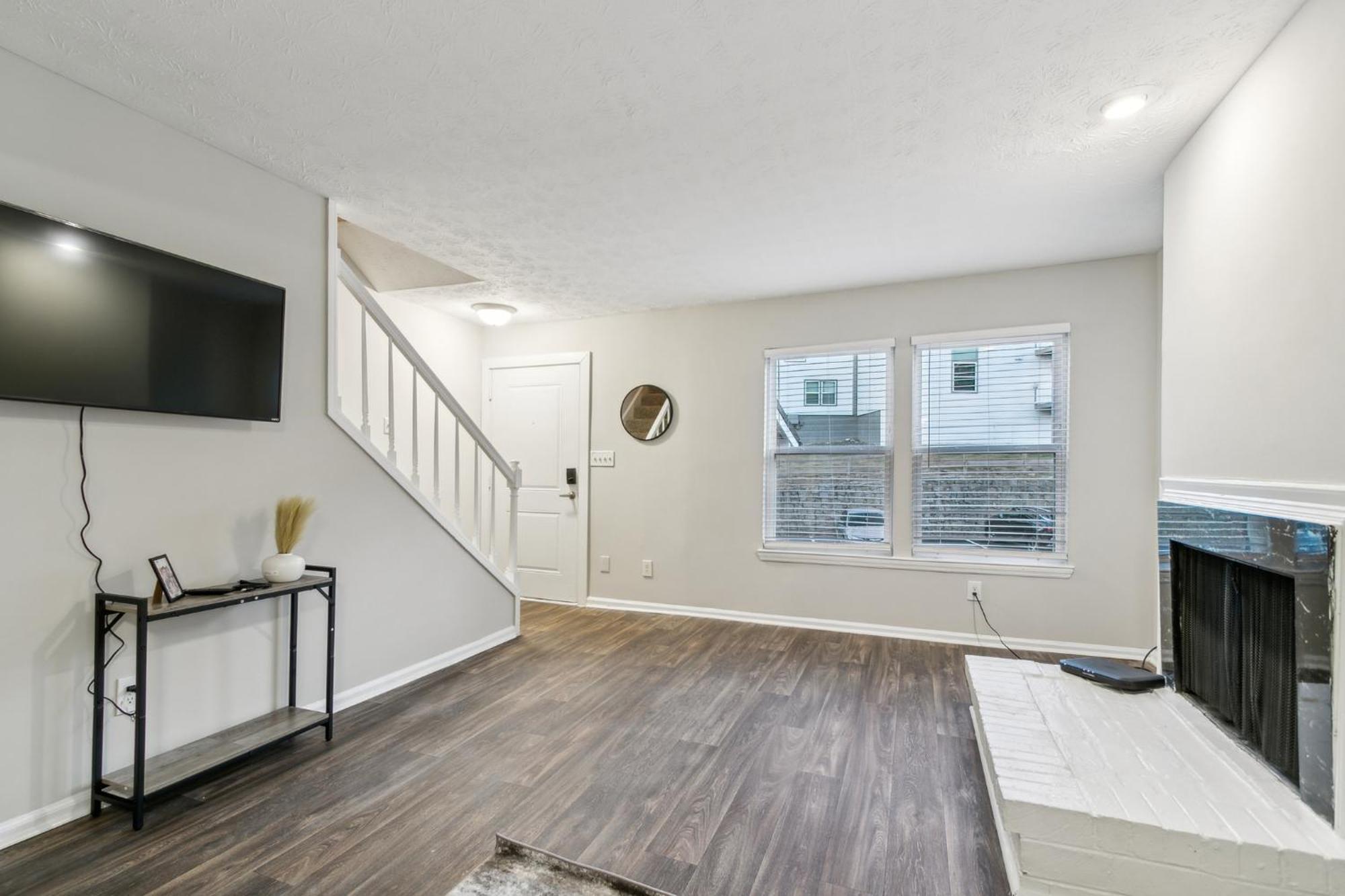 Apartment Halsten At Vinings 4203 Spacious 2 Bed 15 Bath *