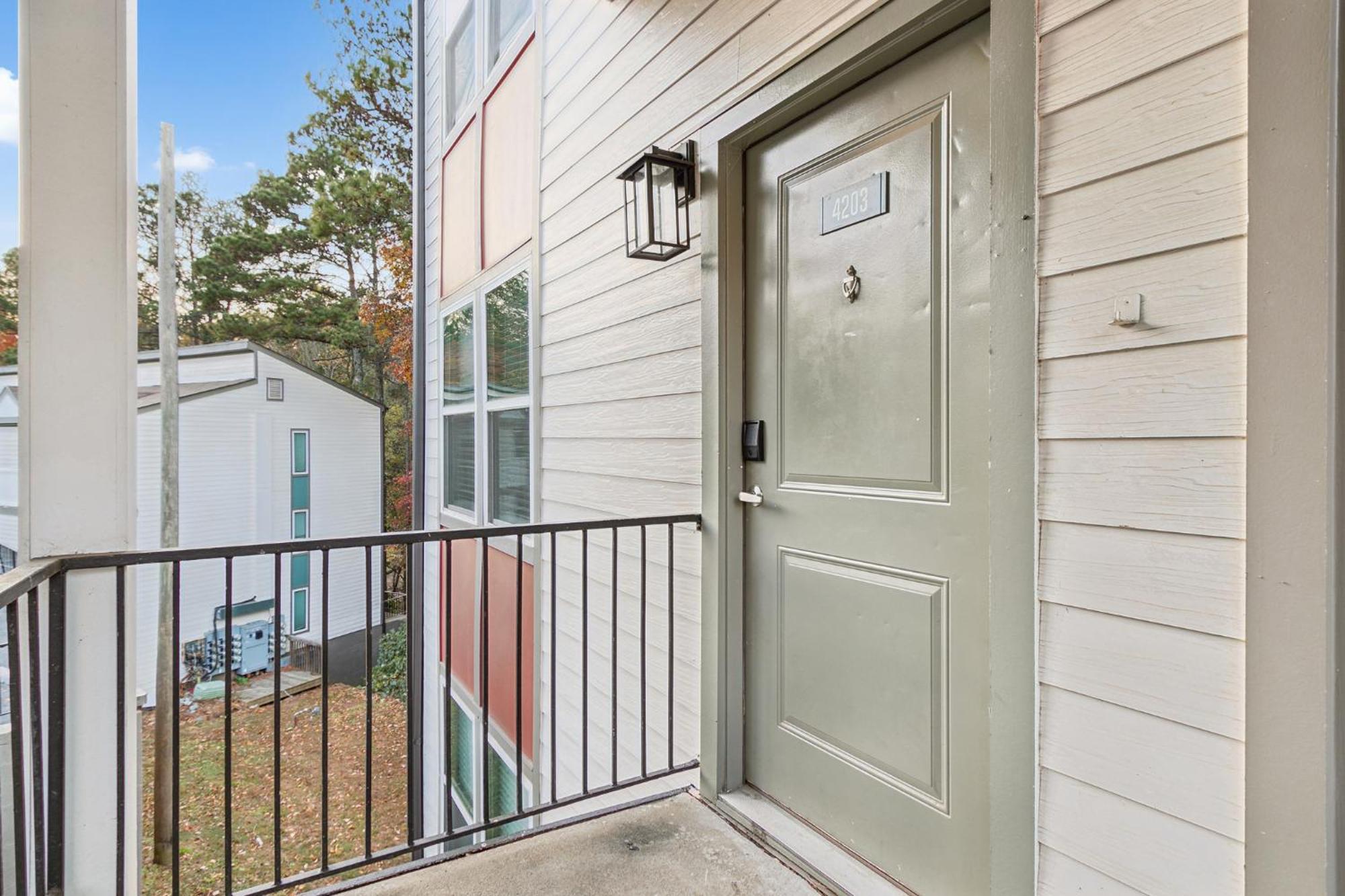 Halsten At Vinings 4203 Spacious 2 Bed 15 Bath Apartment *
