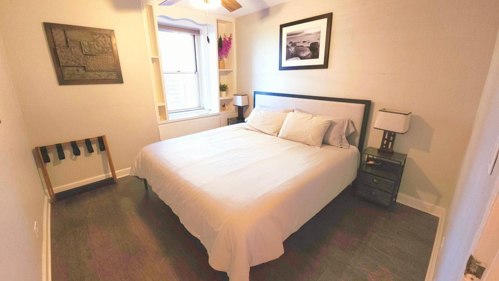 Comfy Downtown With Balcony Apartment