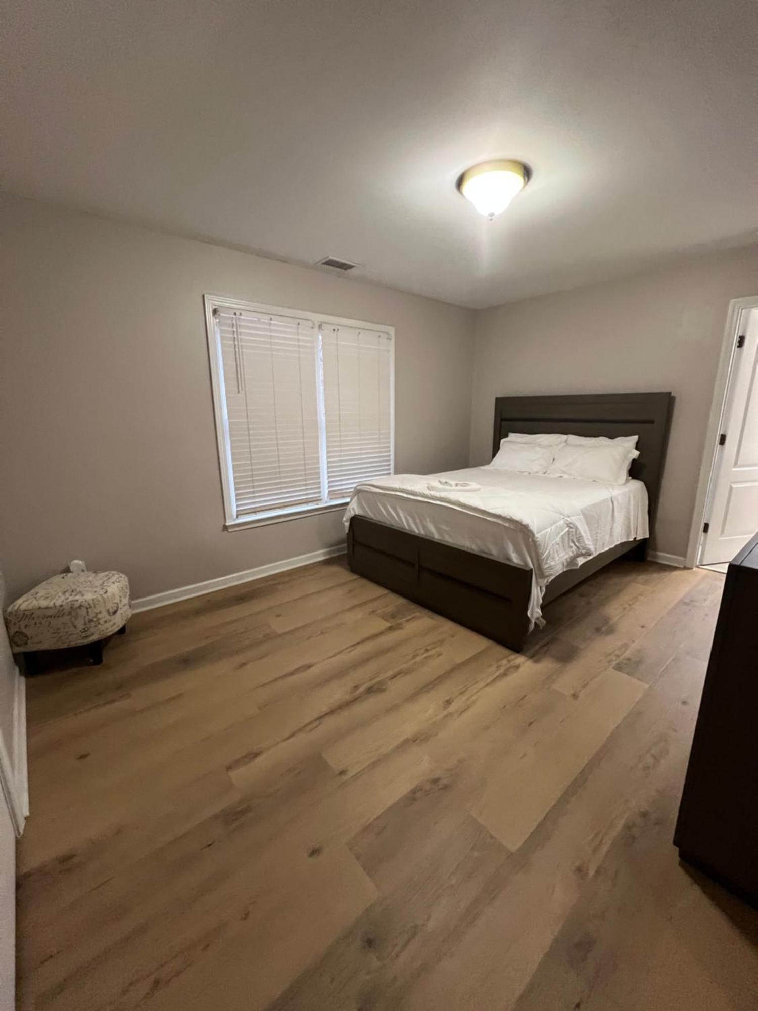 Spacious Gorgeous 3bd With Large Deck Close To Everything Atlanta