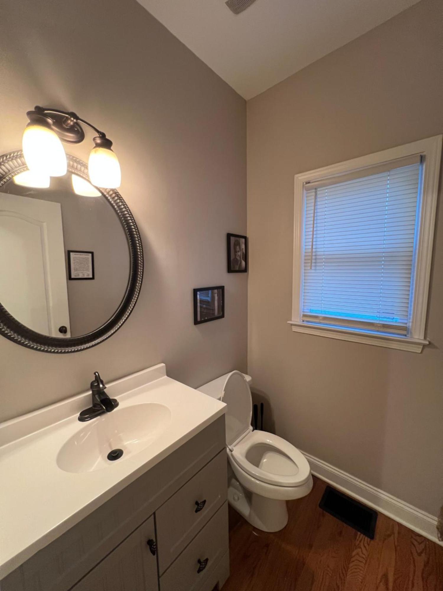 Spacious Gorgeous 3bd With Large Deck Close To Everything Atlanta