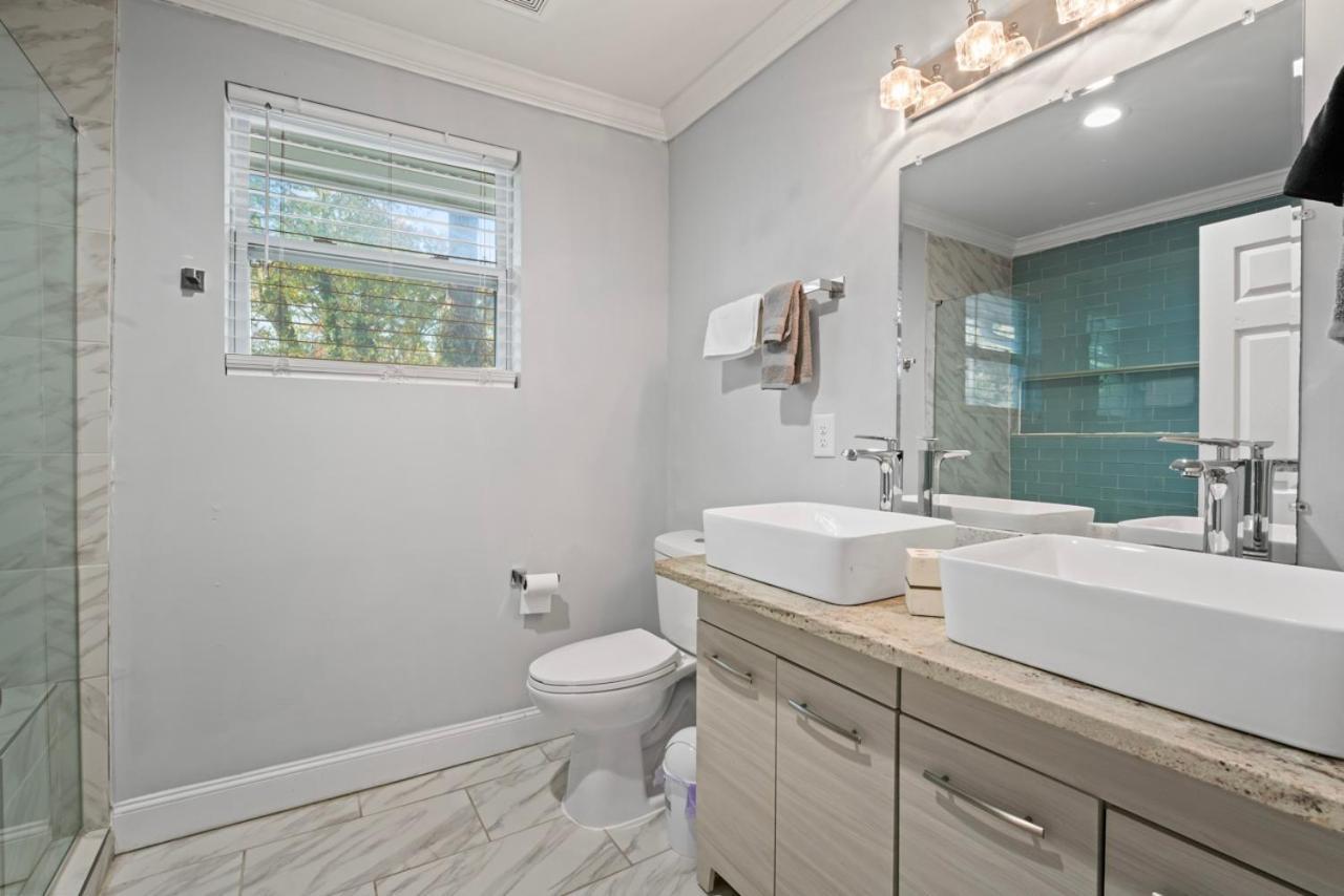 Holiday home Luxurious 4br-4ba Private Duplex In Atl Atlanta