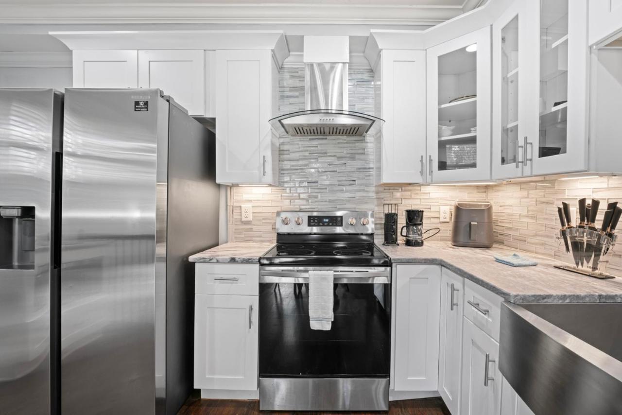 Luxurious 4br-4ba Private Duplex In Atl Atlanta