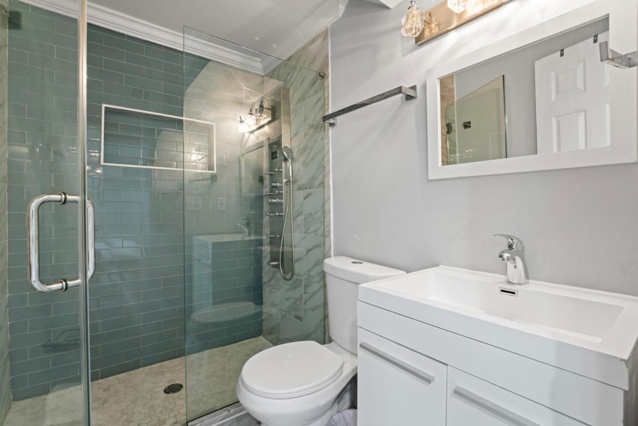 Luxurious 4br-4ba Private Duplex In Atl Holiday home Atlanta