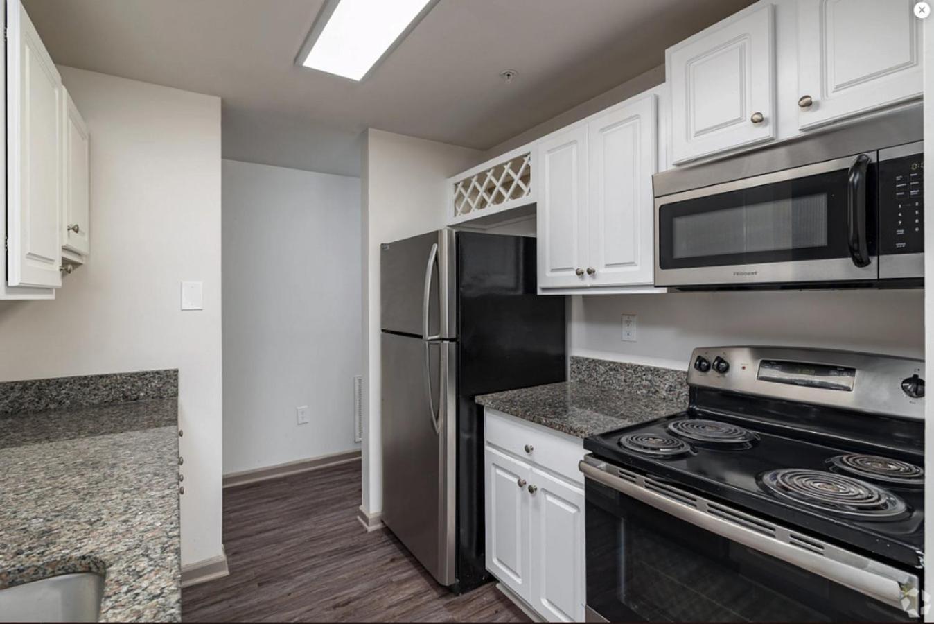 Landing At Monroe Place - 1 Bedroom In Direct Placeholder Neighborhood Apartment *