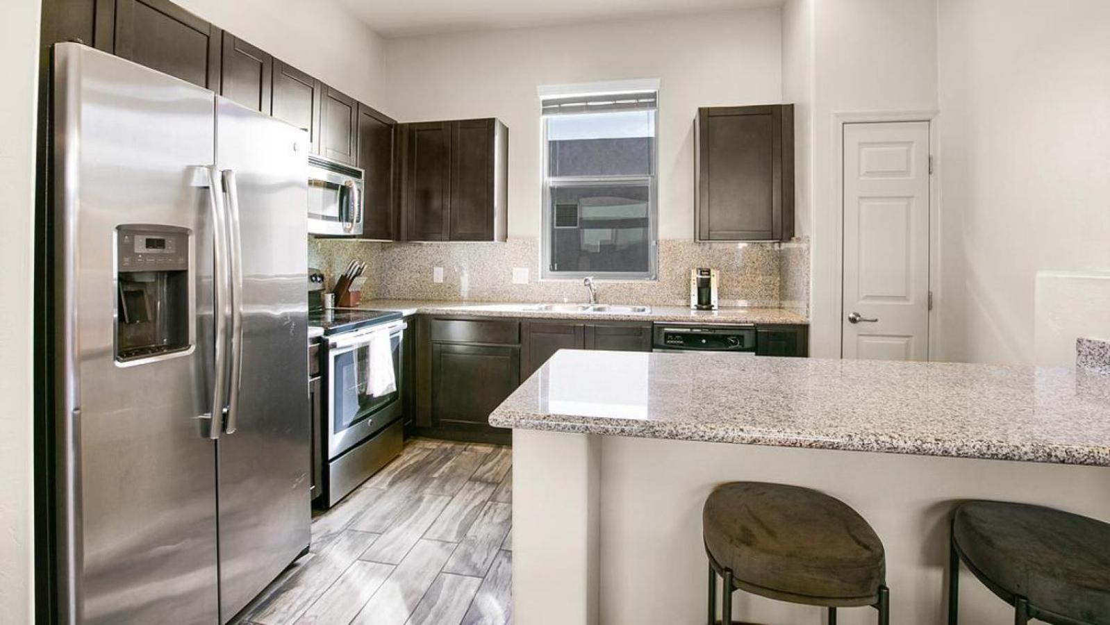 Landing At The Brady - 1 Bedroom In Park Apartment
