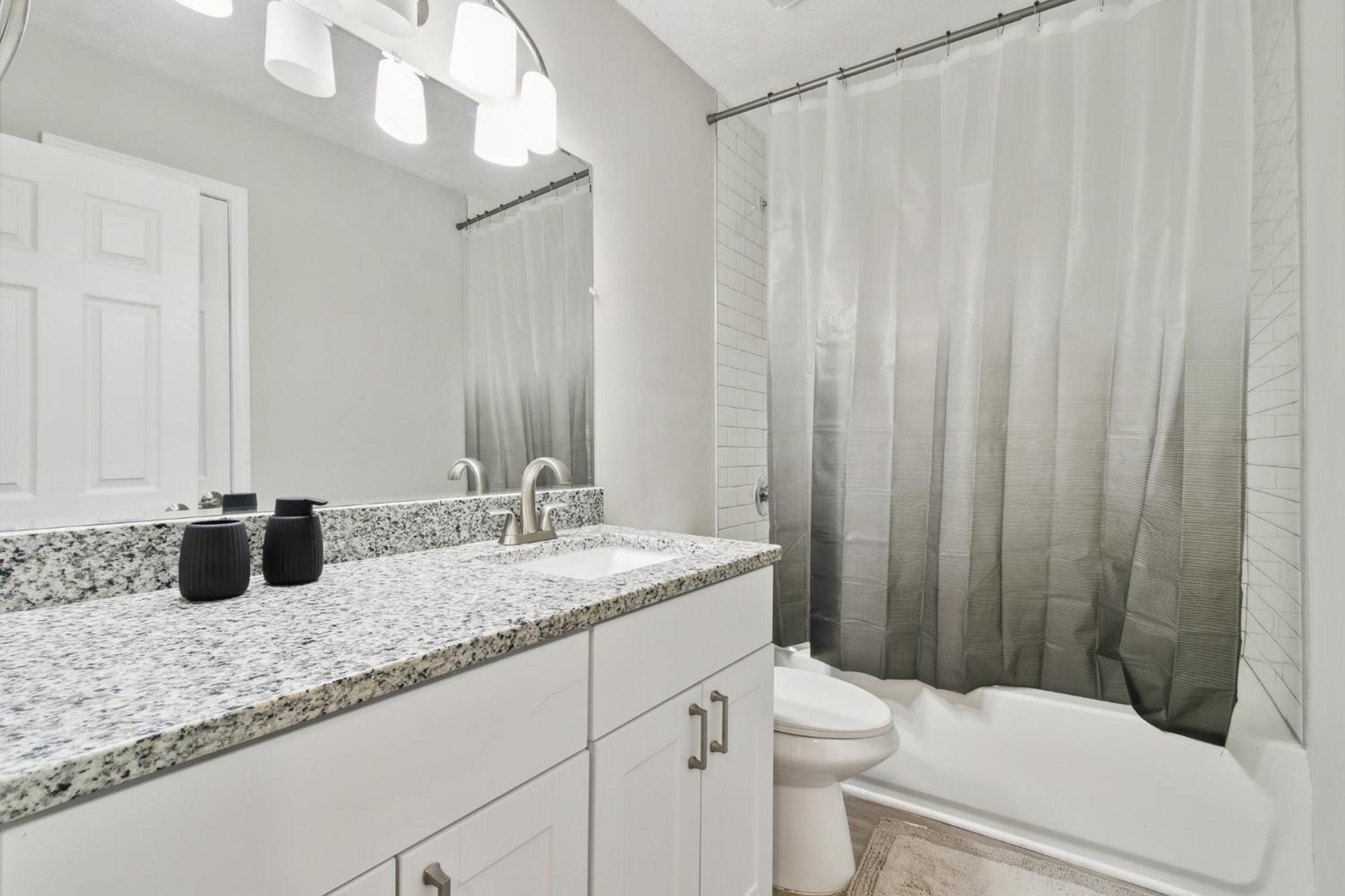 Apartment Halsten At Vinings Spacious 2104 L 215 *