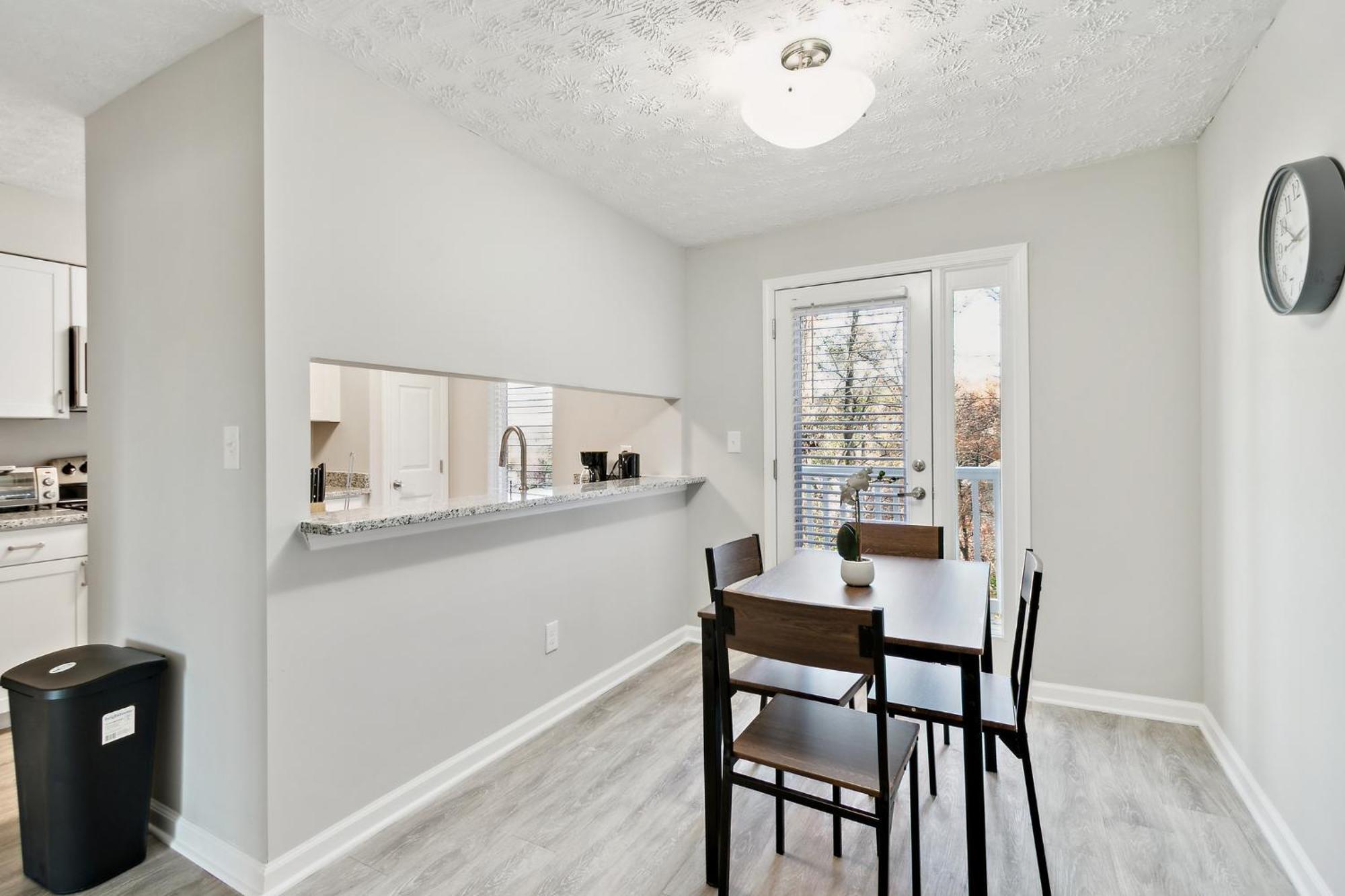 Apartment Halsten At Vinings Spacious 2104 L 215 Atlanta