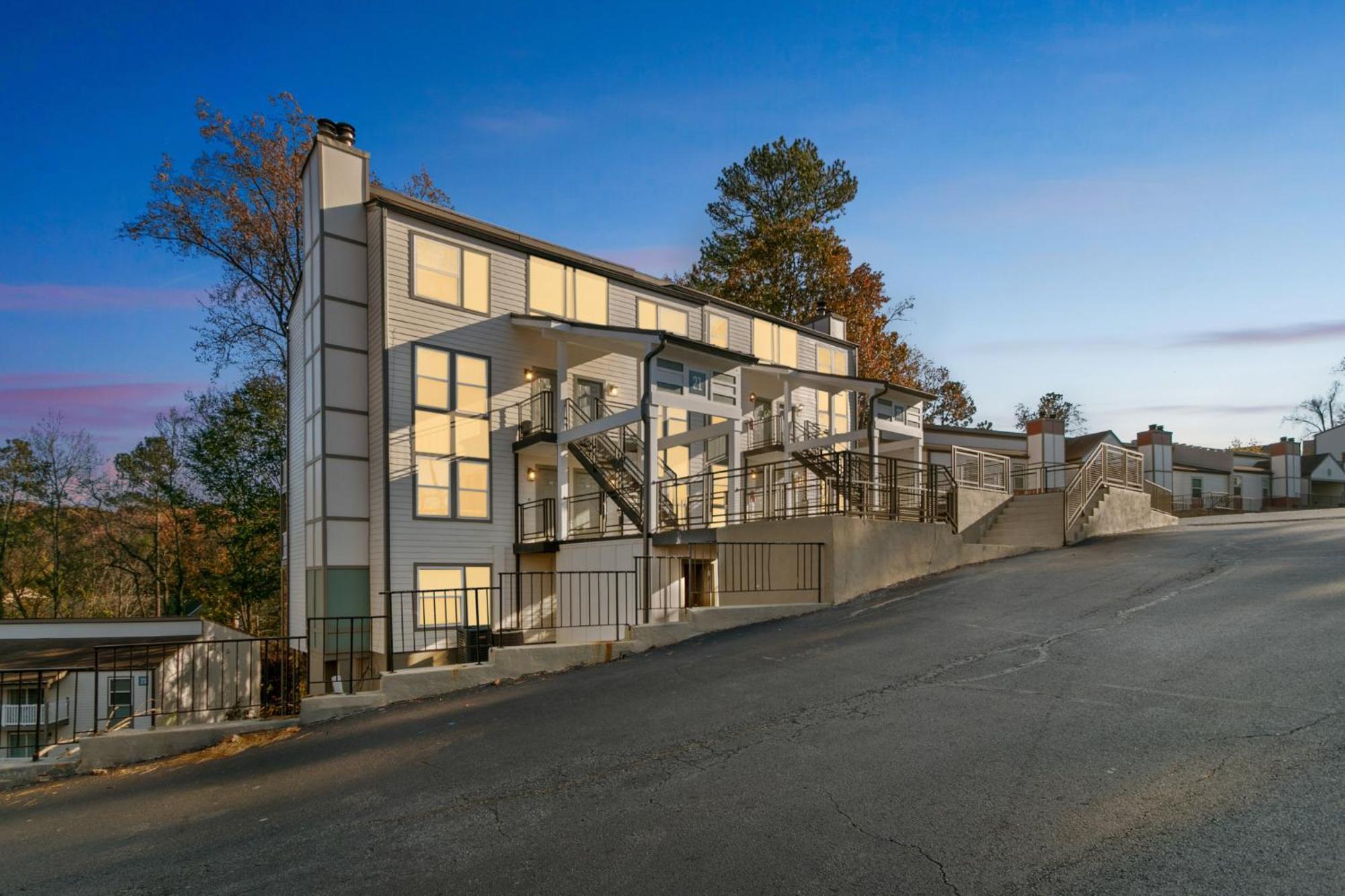 Apartment Halsten At Vinings Spacious 2104 L 215