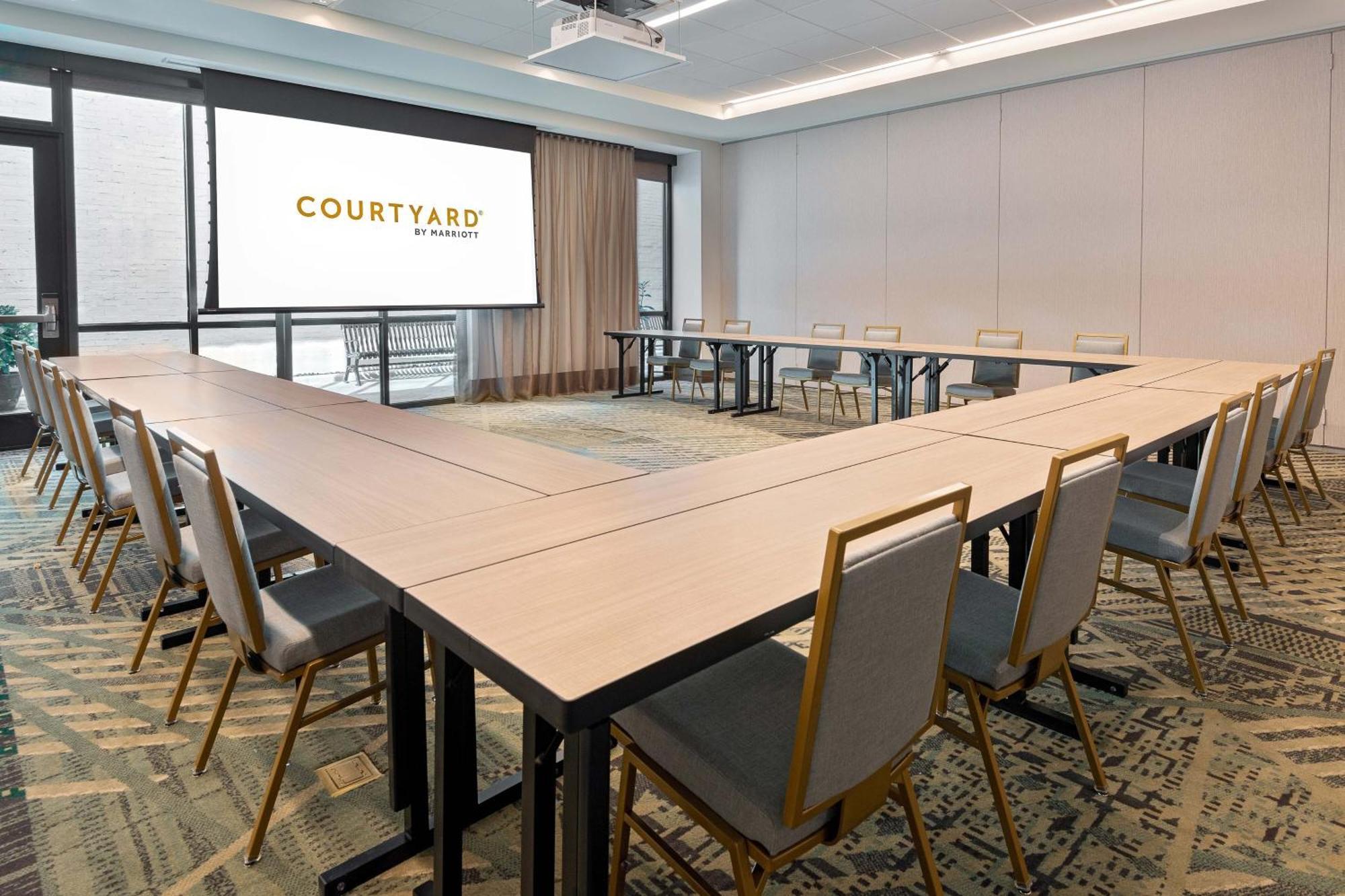 Courtyard By Marriott Midtown 3* Atlanta